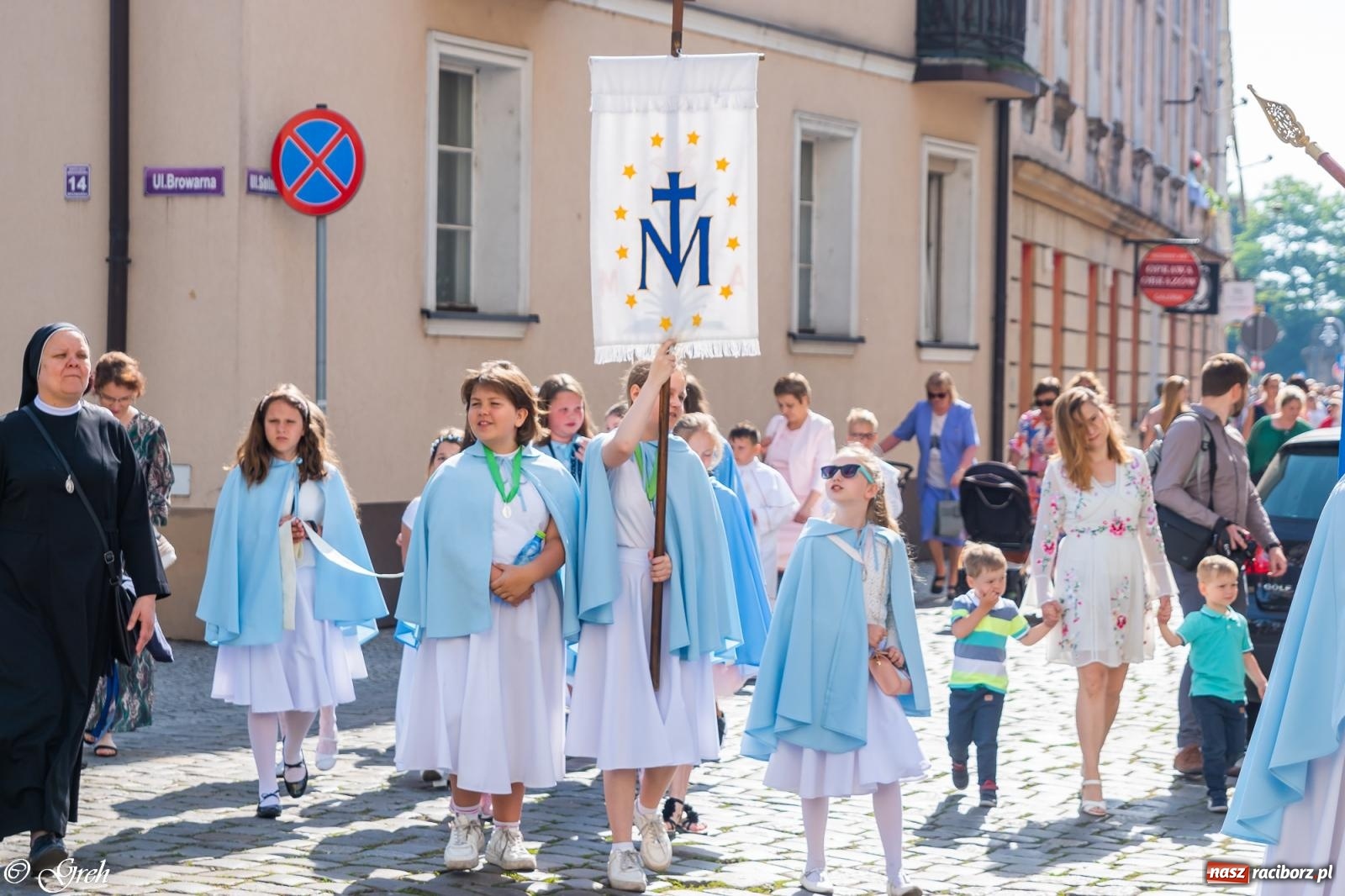 Zdjęcie w galerii na portalu naszraciborz.pl: Boże Ciało w parafii WNMP w Raciborzu [FOTO i WIDEO] wiadomości z regionu