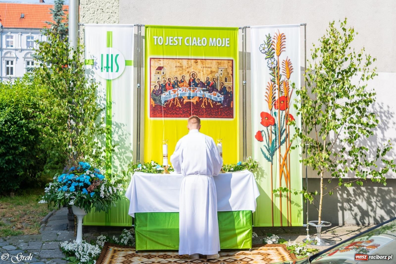 Zdjęcie w galerii na portalu naszraciborz.pl: Boże Ciało w parafii WNMP w Raciborzu [FOTO i WIDEO] wiadomości z regionu