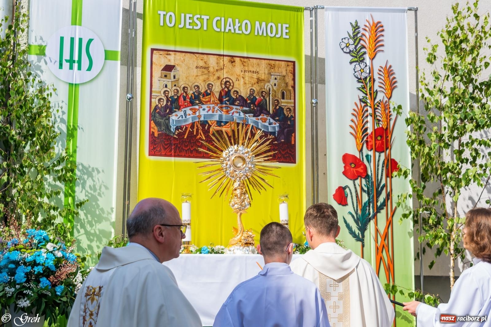 Zdjęcie w galerii na portalu naszraciborz.pl: Boże Ciało w parafii WNMP w Raciborzu [FOTO i WIDEO] wiadomości z regionu