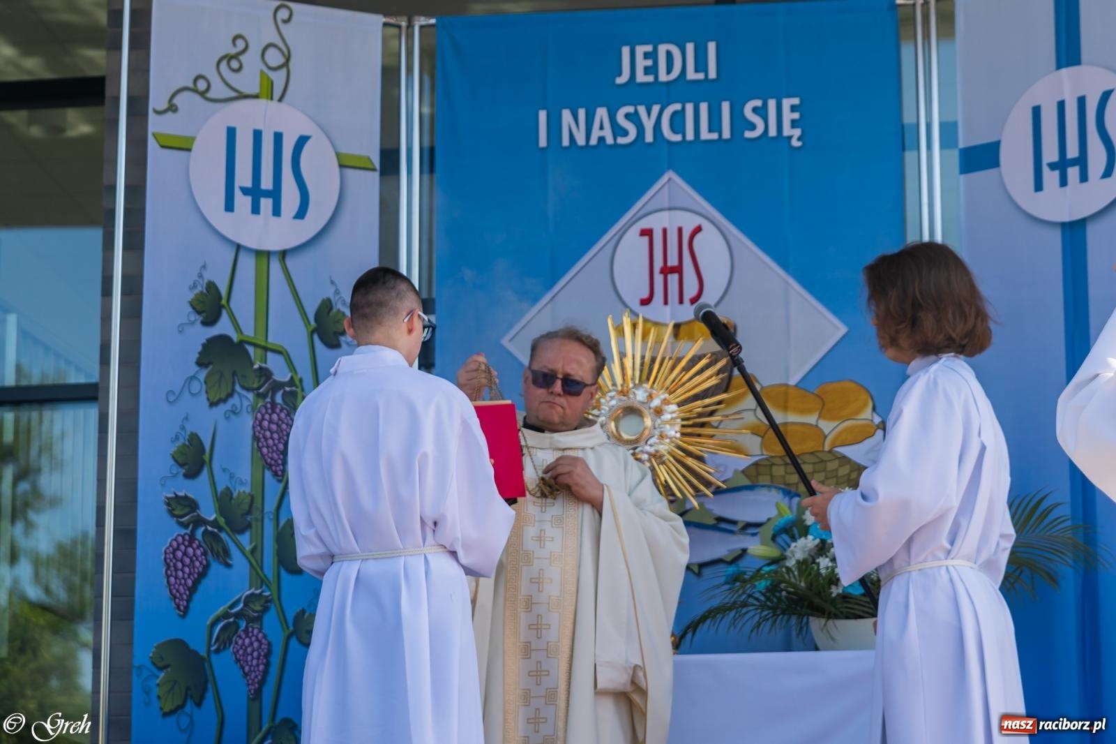 Zdjęcie w galerii na portalu naszraciborz.pl: Boże Ciało w parafii WNMP w Raciborzu [FOTO i WIDEO] wiadomości z regionu