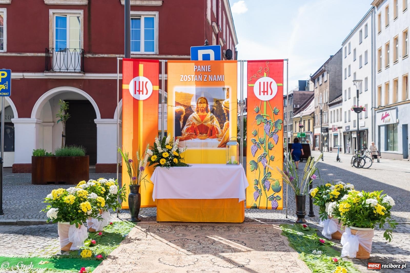 Zdjęcie w galerii na portalu naszraciborz.pl: Boże Ciało w parafii WNMP w Raciborzu [FOTO i WIDEO] wiadomości z regionu
