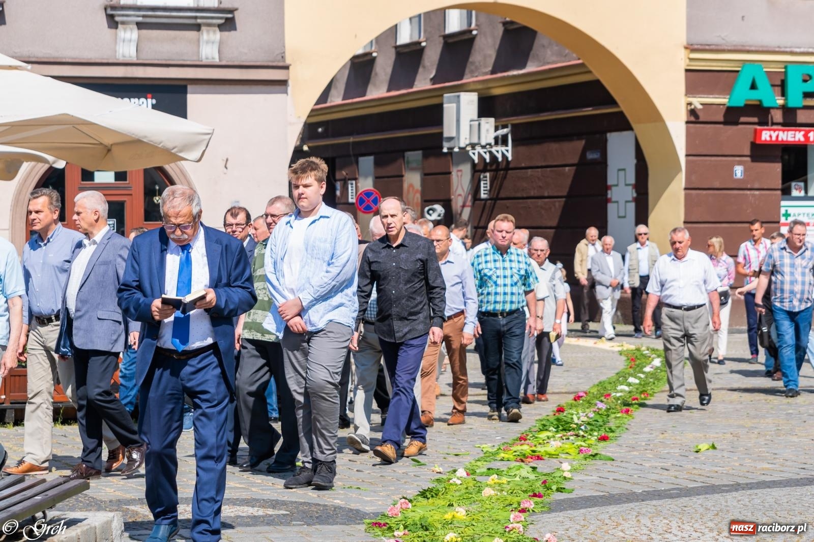Zdjęcie w galerii na portalu naszraciborz.pl: Boże Ciało w parafii WNMP w Raciborzu [FOTO i WIDEO] wiadomości z regionu