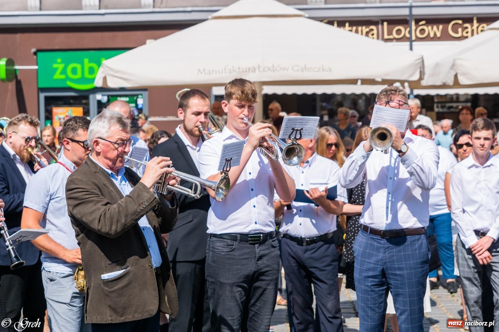 Zdjęcie w galerii na portalu naszraciborz.pl: Boże Ciało w parafii WNMP w Raciborzu [FOTO i WIDEO] wiadomości z regionu