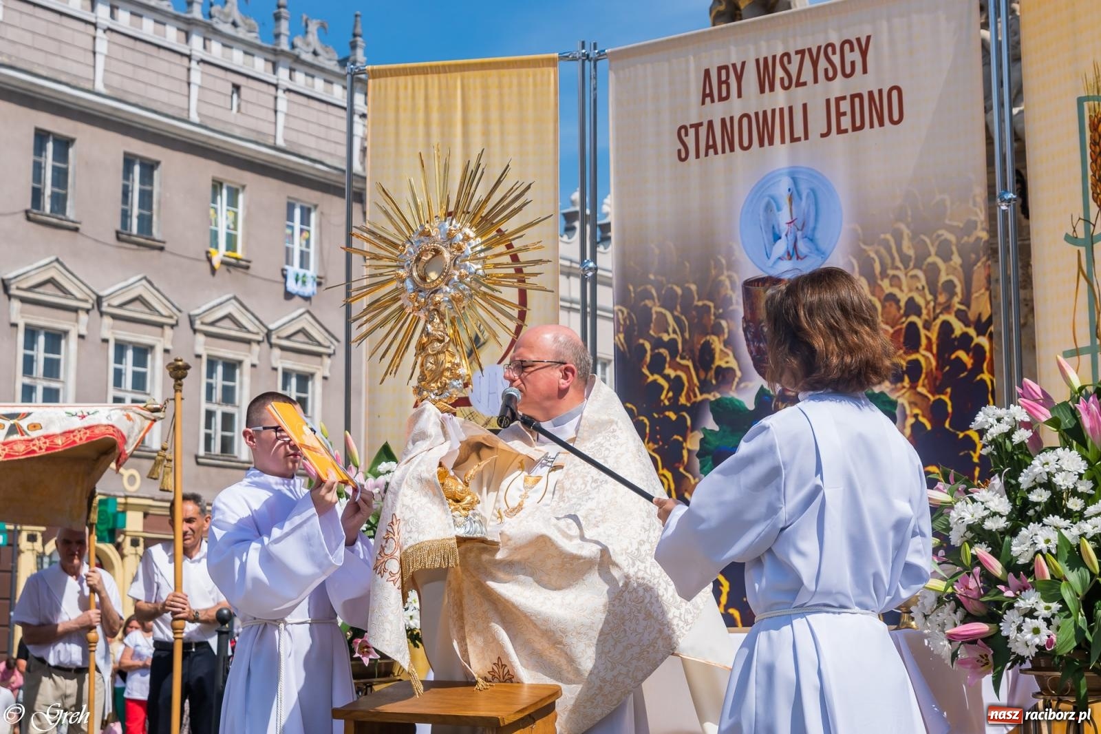 Zdjęcie w galerii na portalu naszraciborz.pl: Boże Ciało w parafii WNMP w Raciborzu [FOTO i WIDEO] wiadomości z regionu