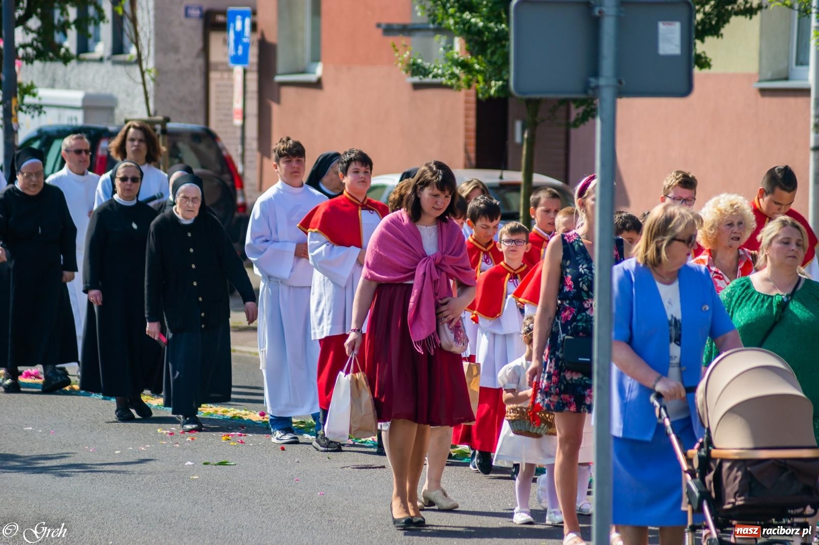 Zdjęcie w galerii na portalu naszraciborz.pl: Boże Ciało w parafii WNMP w Raciborzu [FOTO i WIDEO] wiadomości z regionu