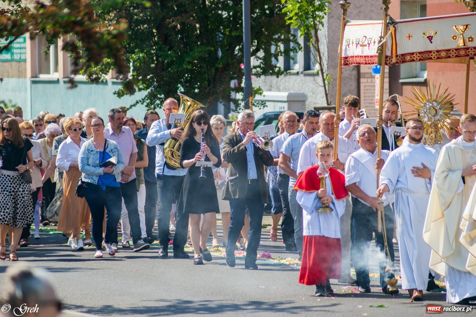 Zdjęcie w galerii na portalu naszraciborz.pl: Boże Ciało w parafii WNMP w Raciborzu [FOTO i WIDEO] wiadomości z regionu