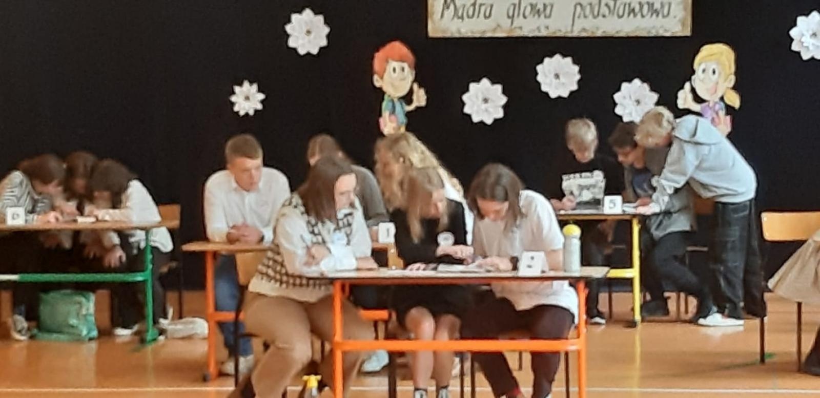 Zdjęcie w galerii na portalu naszraciborz.pl: Mądra Głowa Podstawowa - konkurs w SP 13 wiadomości z regionu