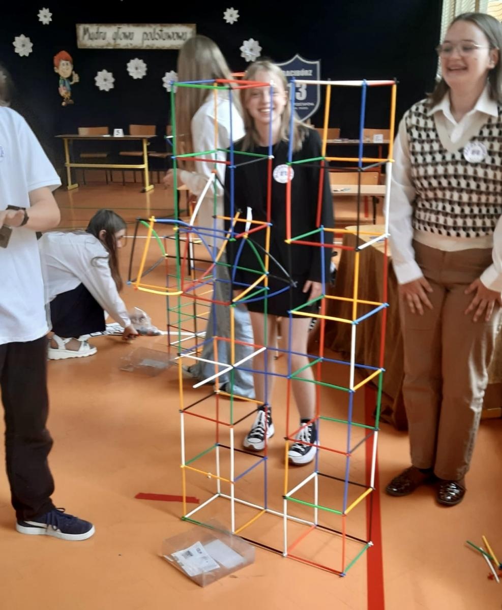 Zdjęcie w galerii na portalu naszraciborz.pl: Mądra Głowa Podstawowa - konkurs w SP 13 wiadomości z regionu