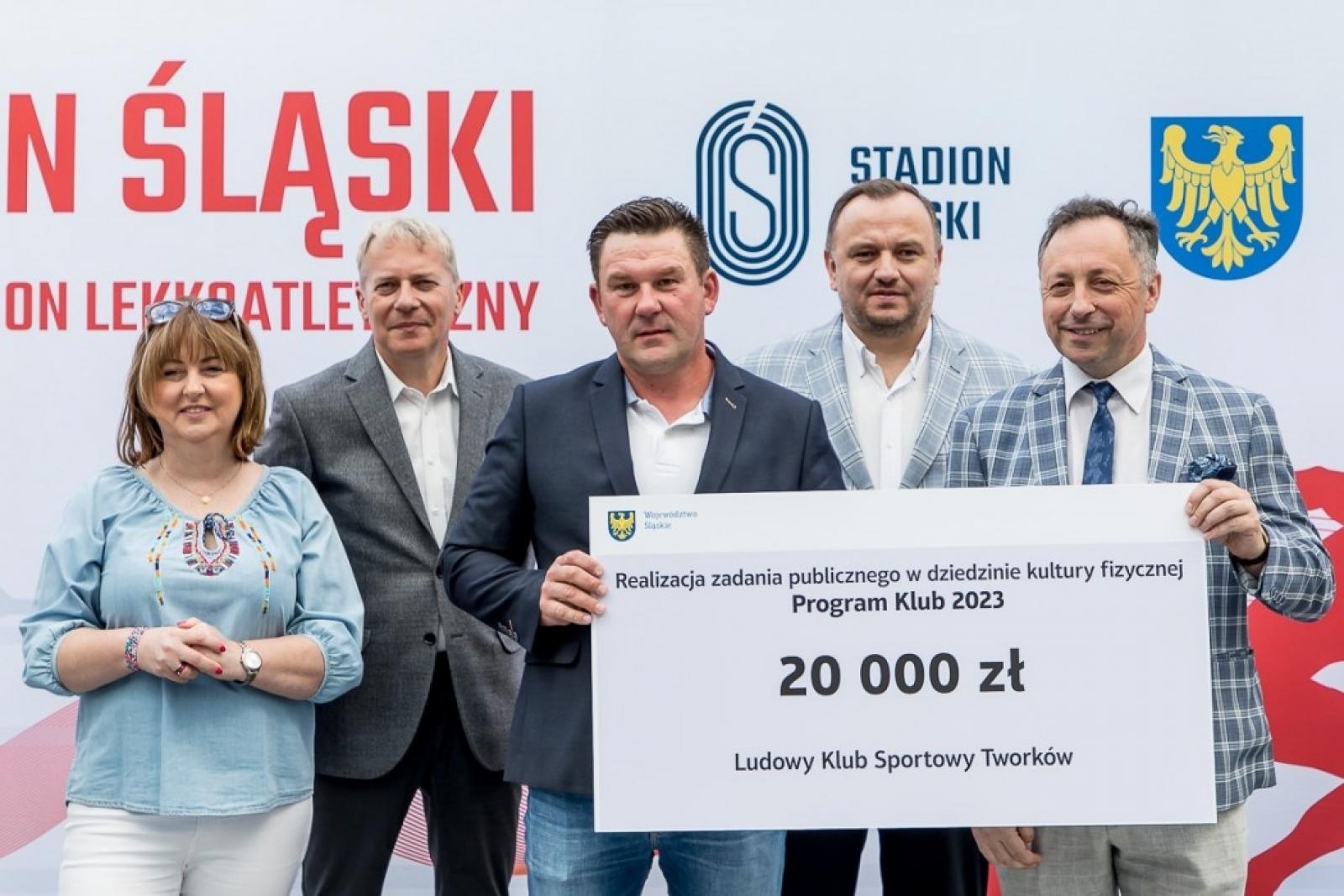 Zdjęcie w galerii na portalu naszraciborz.pl: Kluby sportowe z naszego powiatu otrzymały wsparcie w budżetu województwa wiadomości z regionu