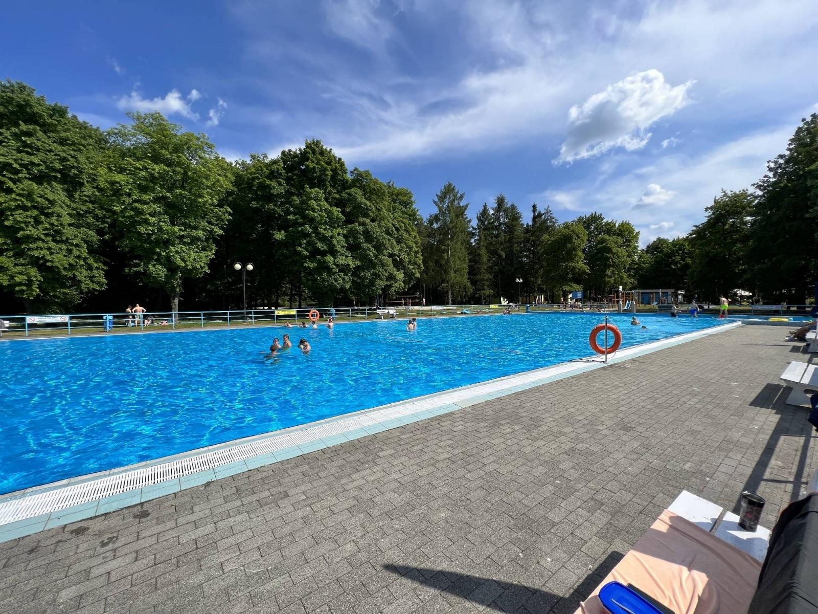 Zdjęcie w galerii na portalu naszraciborz.pl: Ruszył sezon na kąpielisku pod Oborą [FOTO i WIDEO] wiadomości z regionu