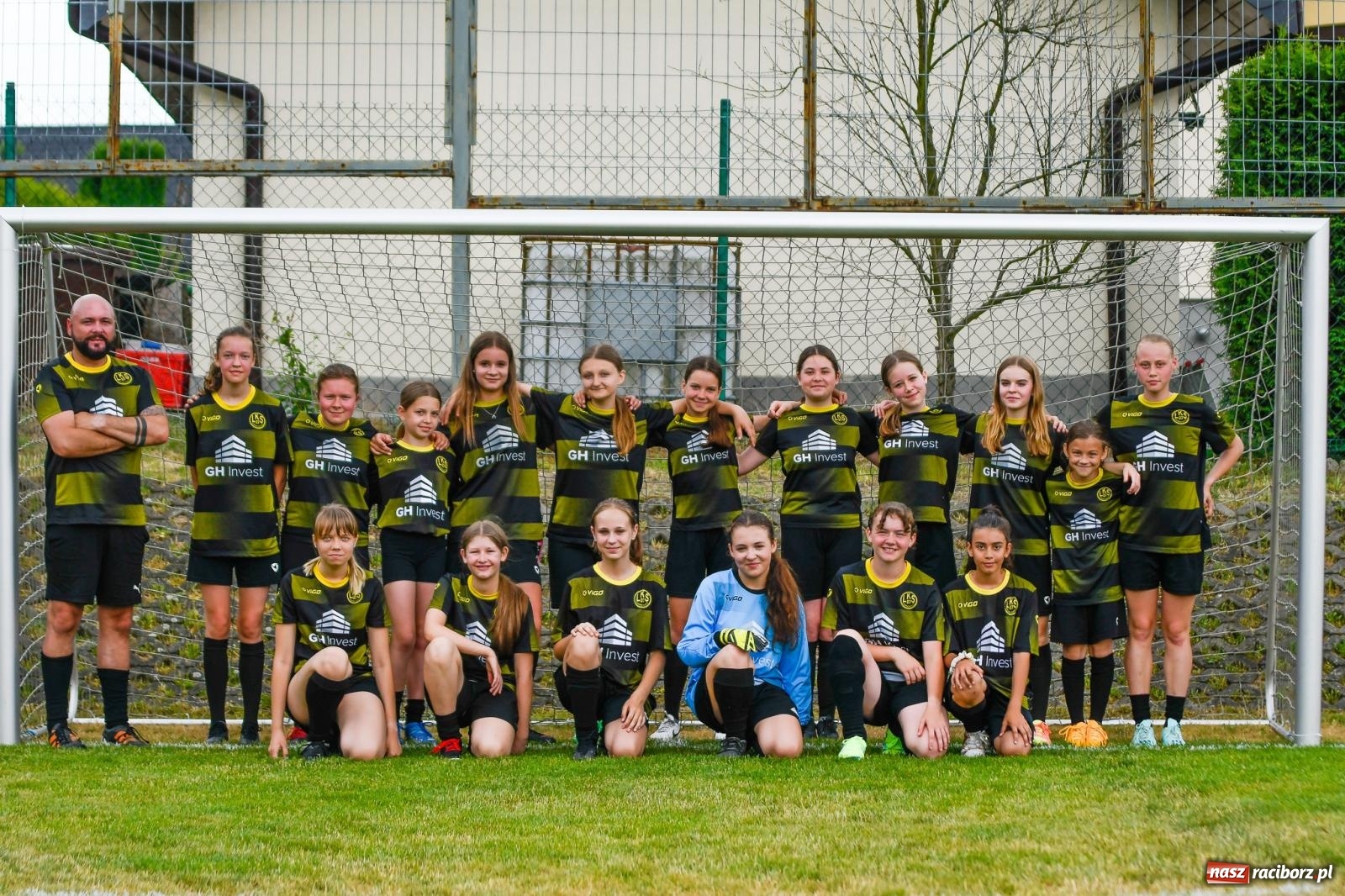 Zdjęcie w galerii na portalu naszraciborz.pl: Integracyjny początek turnieju im. Huberta Kostki w Markowicach [FOTO i WIDEO] wiadomości z regionu