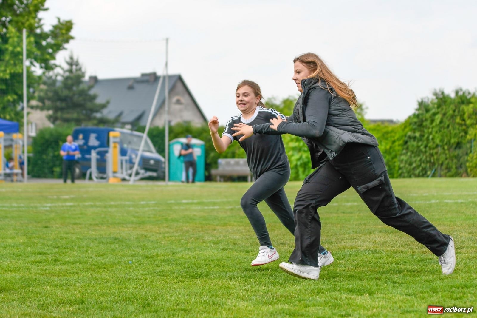 Zdjęcie w galerii na portalu naszraciborz.pl: Integracyjny początek turnieju im. Huberta Kostki w Markowicach [FOTO i WIDEO] wiadomości z regionu