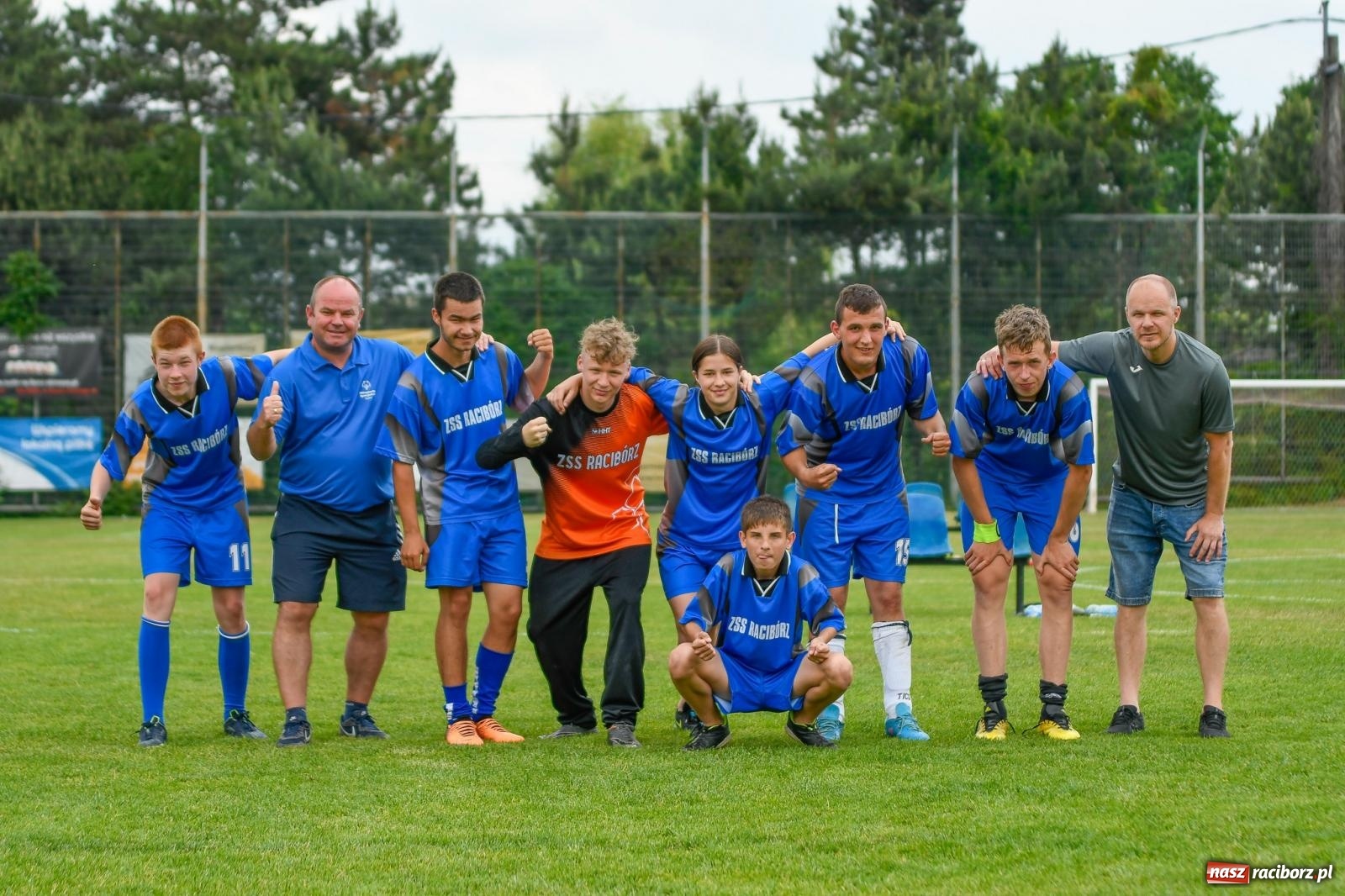Zdjęcie w galerii na portalu naszraciborz.pl: Integracyjny początek turnieju im. Huberta Kostki w Markowicach [FOTO i WIDEO] wiadomości z regionu