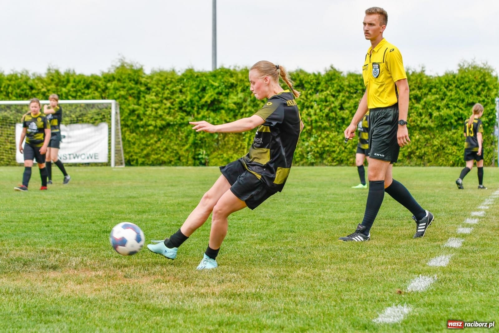 Zdjęcie w galerii na portalu naszraciborz.pl: Integracyjny początek turnieju im. Huberta Kostki w Markowicach [FOTO i WIDEO] wiadomości z regionu