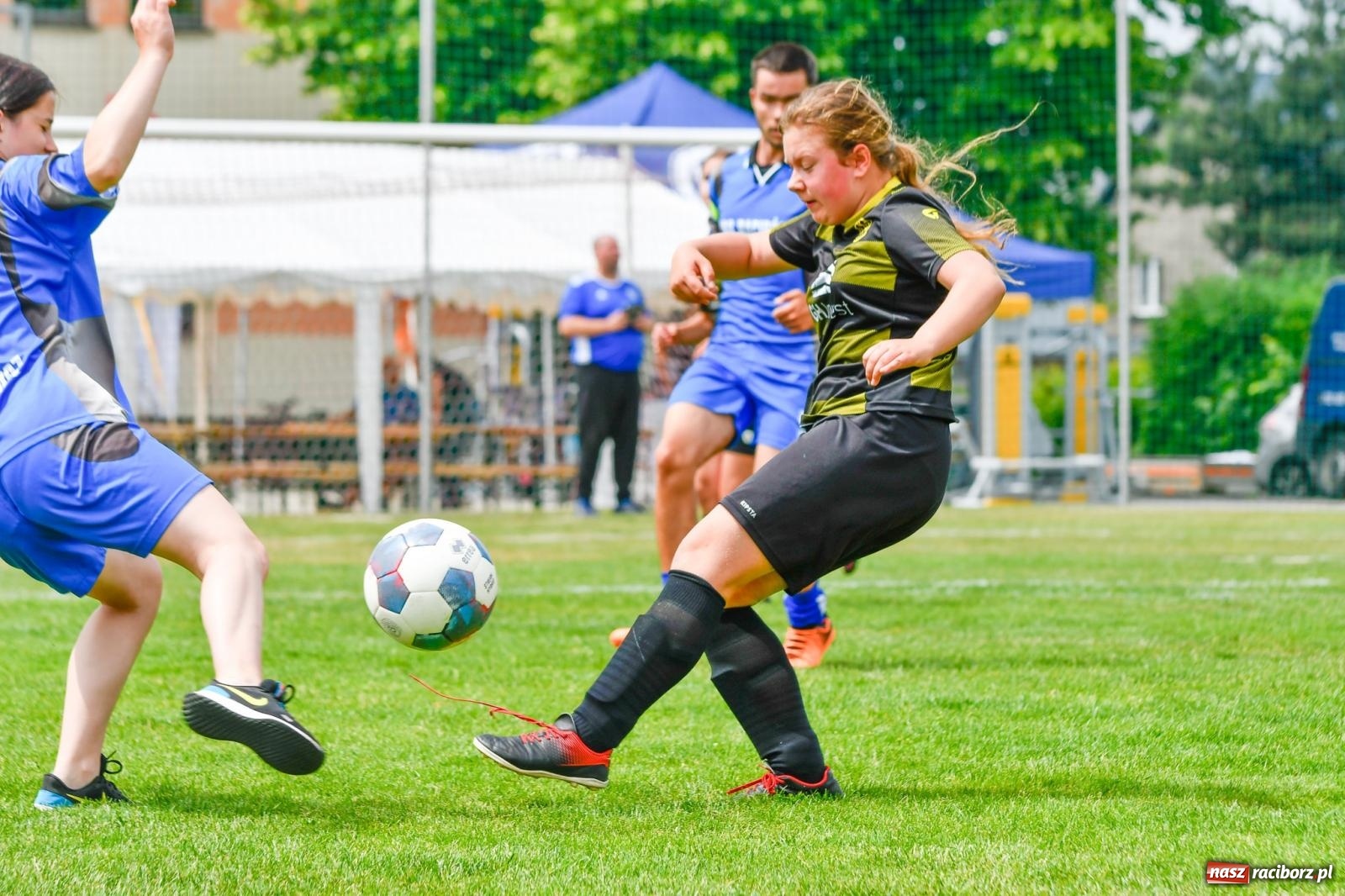 Zdjęcie w galerii na portalu naszraciborz.pl: Integracyjny początek turnieju im. Huberta Kostki w Markowicach [FOTO i WIDEO] wiadomości z regionu