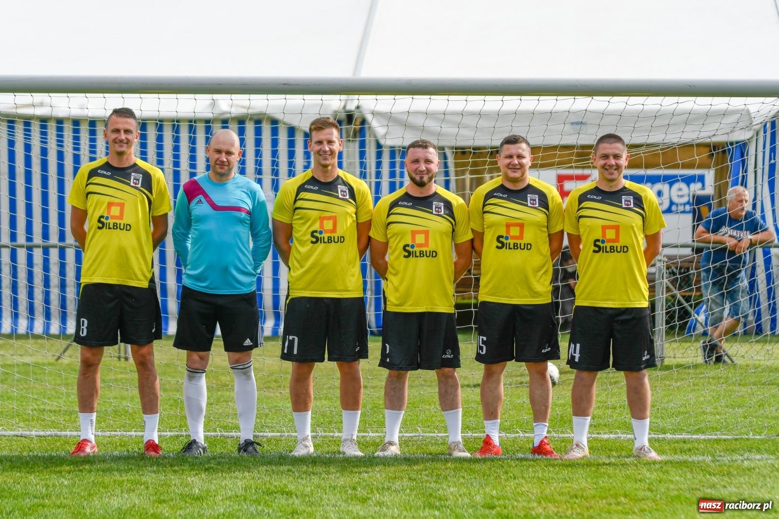 Zdjęcie w galerii na portalu naszraciborz.pl: Piłkarska rywalizacja dzikich drużyn w Borucinie [FOTO i WIDEO] wiadomości z regionu