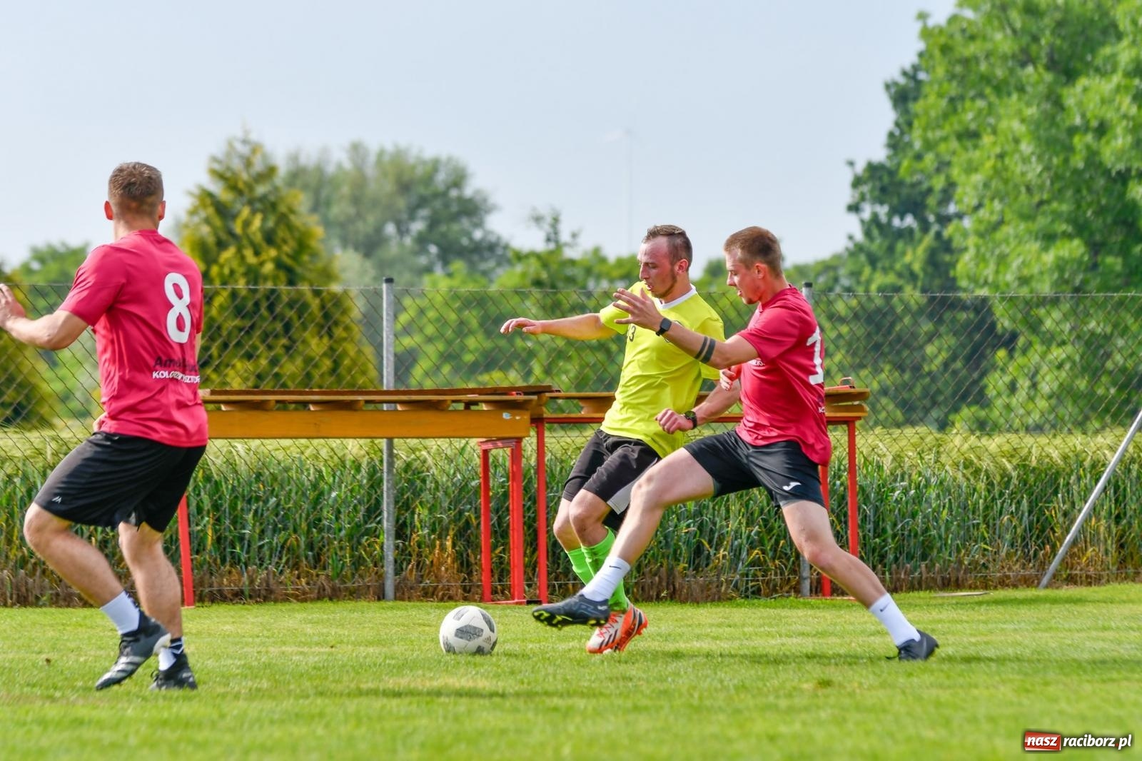 Zdjęcie w galerii na portalu naszraciborz.pl: Piłkarska rywalizacja dzikich drużyn w Borucinie [FOTO i WIDEO] wiadomości z regionu