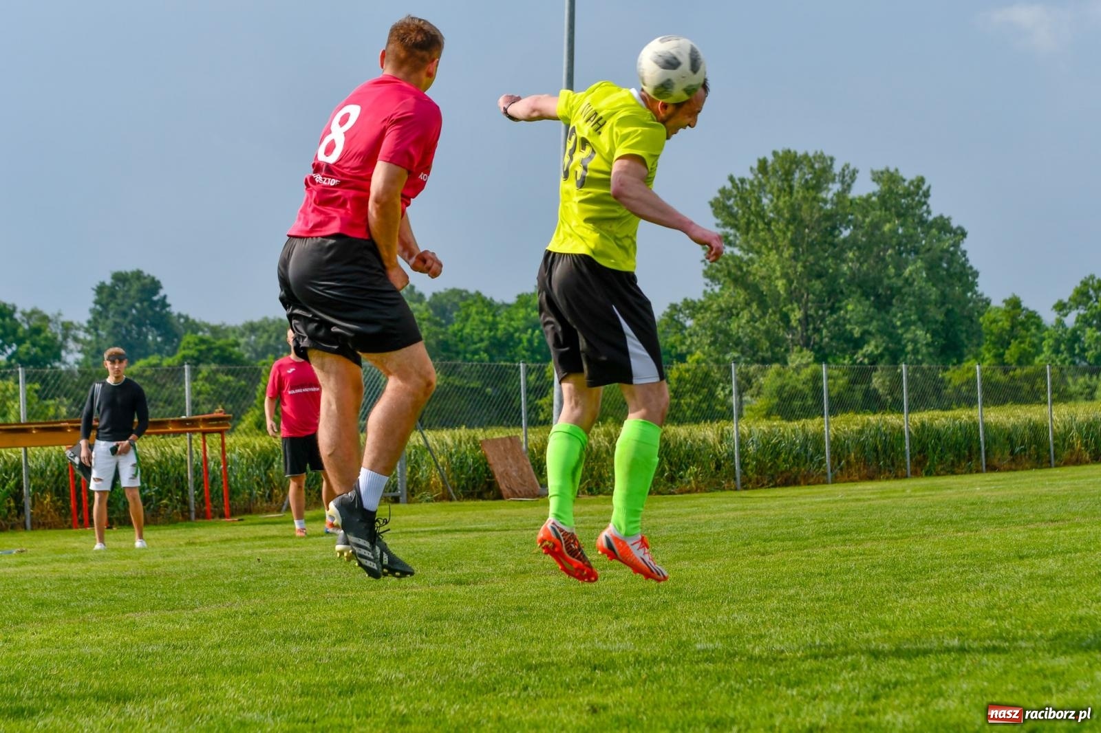 Zdjęcie w galerii na portalu naszraciborz.pl: Piłkarska rywalizacja dzikich drużyn w Borucinie [FOTO i WIDEO] wiadomości z regionu