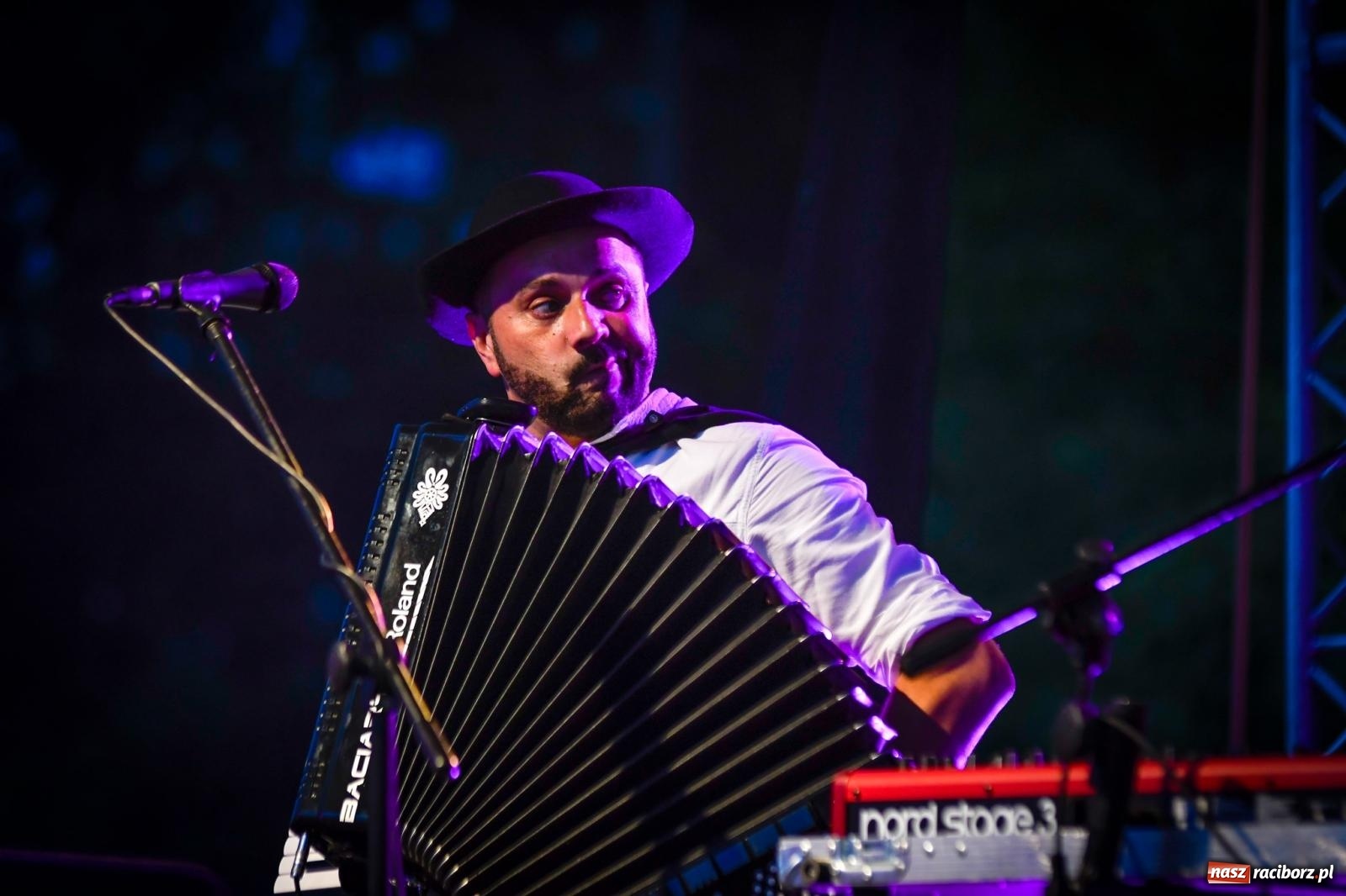 Zdjęcie w galerii na portalu naszraciborz.pl: Nędza szalała z Baciarami [FOTO i WIDEO] wiadomości z regionu