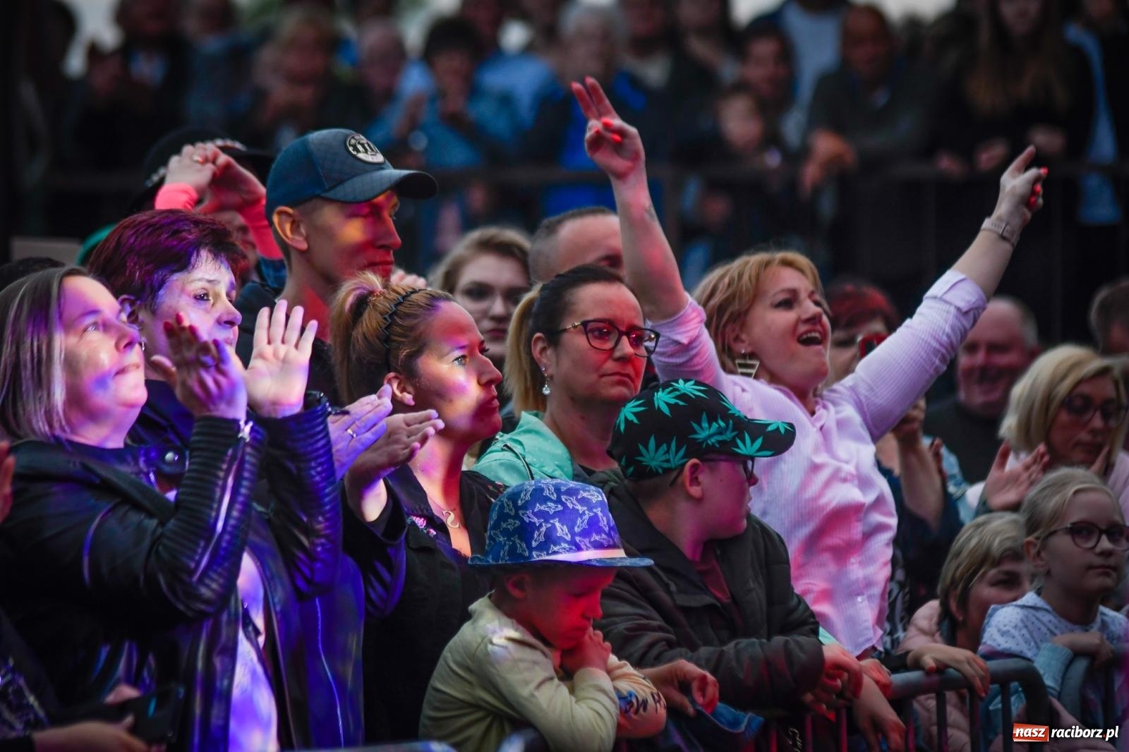 Zdjęcie w galerii na portalu naszraciborz.pl: Nędza szalała z Baciarami [FOTO i WIDEO] wiadomości z regionu