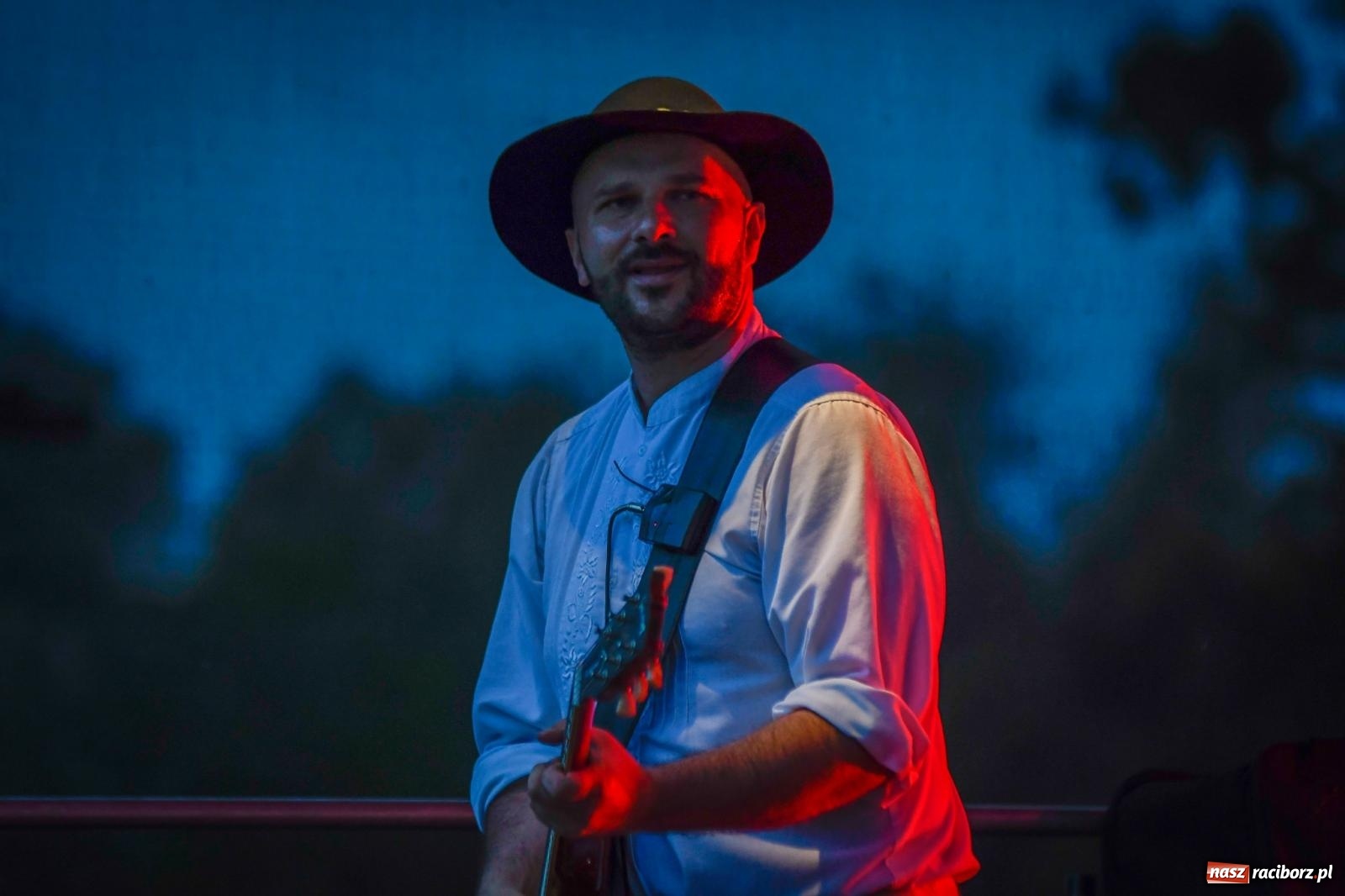 Zdjęcie w galerii na portalu naszraciborz.pl: Nędza szalała z Baciarami [FOTO i WIDEO] wiadomości z regionu