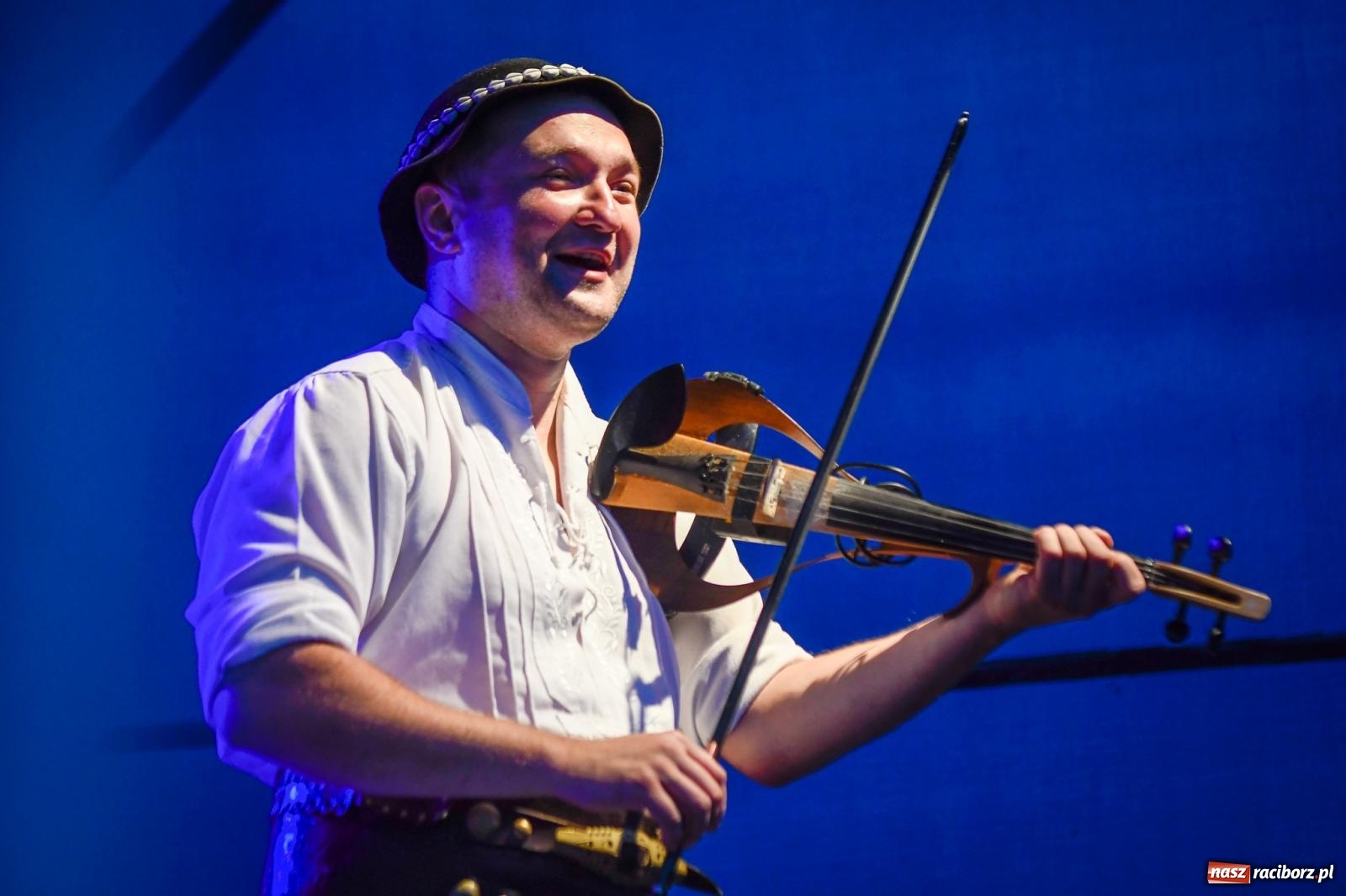 Zdjęcie w galerii na portalu naszraciborz.pl: Nędza szalała z Baciarami [FOTO i WIDEO] wiadomości z regionu