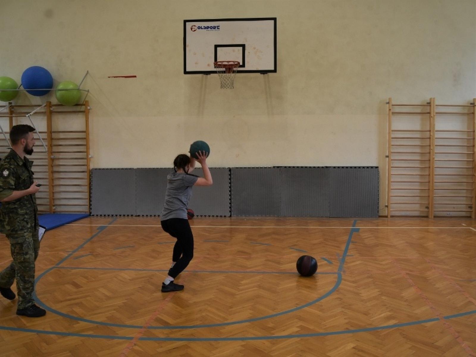 Zdjęcie w galerii na portalu naszraciborz.pl: I Drużynowe Zawody klas mundurowych o profilu Straży Granicznej wiadomości z regionu