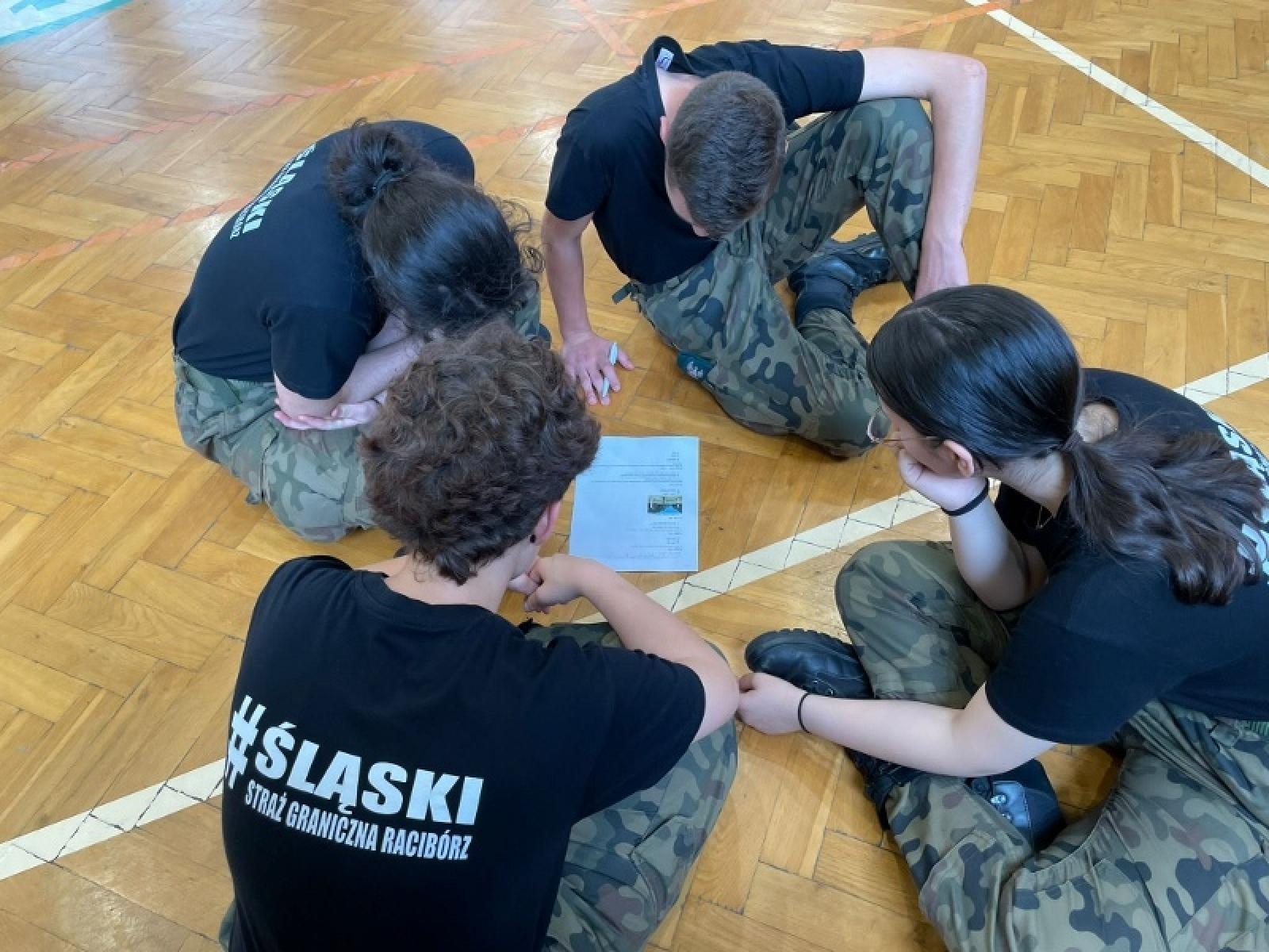 Zdjęcie w galerii na portalu naszraciborz.pl: I Drużynowe Zawody klas mundurowych o profilu Straży Granicznej wiadomości z regionu