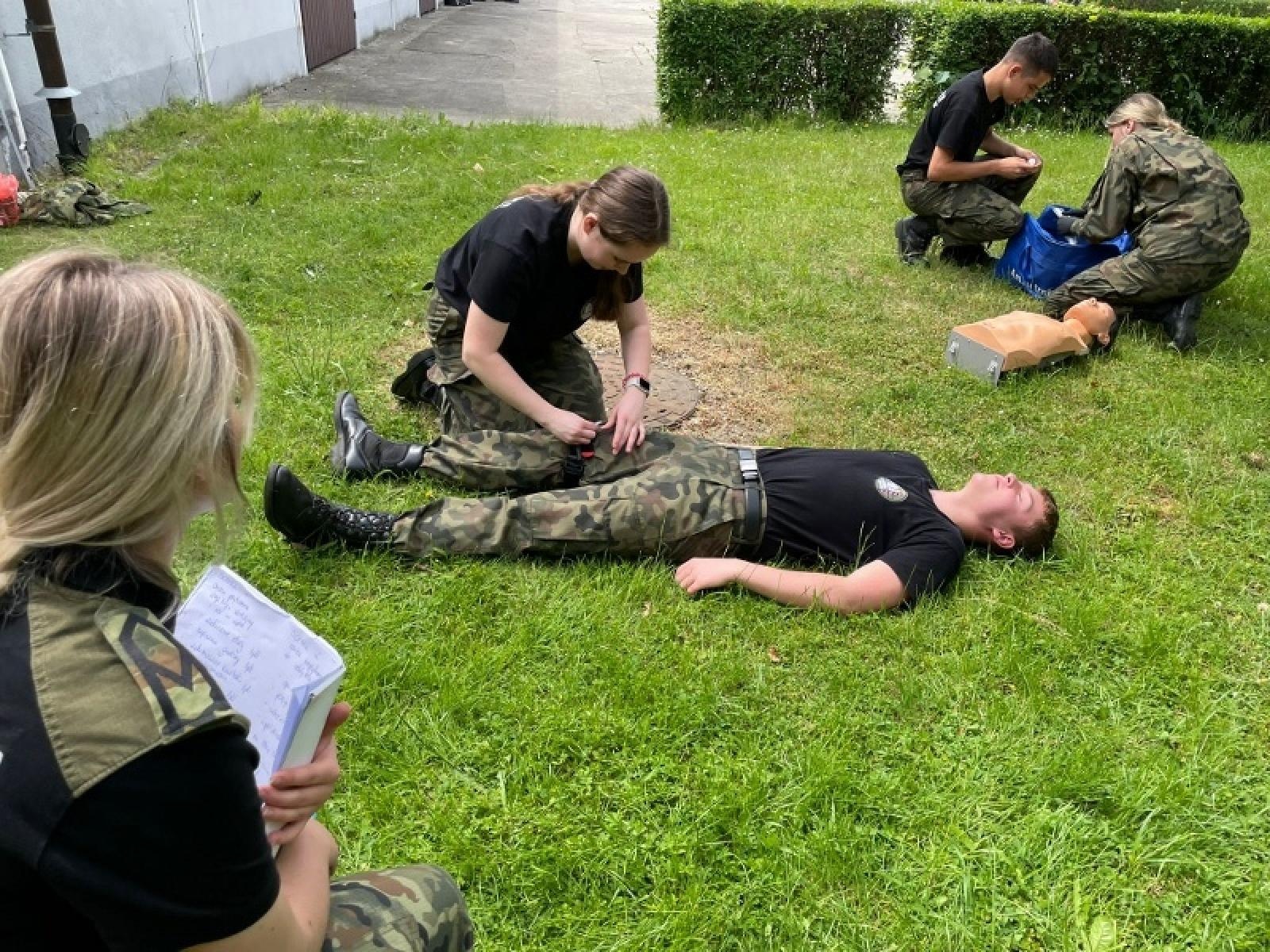 Zdjęcie w galerii na portalu naszraciborz.pl: I Drużynowe Zawody klas mundurowych o profilu Straży Granicznej wiadomości z regionu