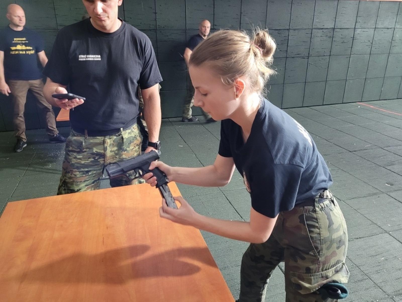 Zdjęcie w galerii na portalu naszraciborz.pl: I Drużynowe Zawody klas mundurowych o profilu Straży Granicznej wiadomości z regionu