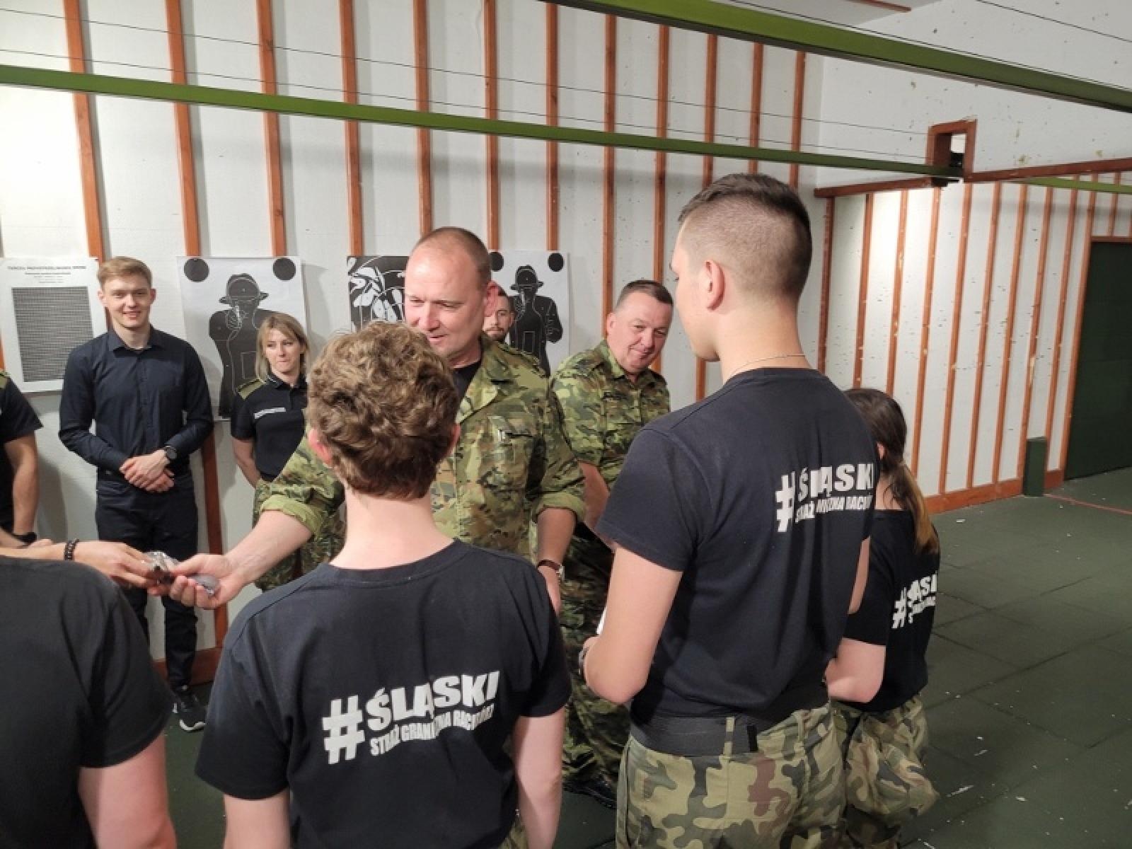 Zdjęcie w galerii na portalu naszraciborz.pl: I Drużynowe Zawody klas mundurowych o profilu Straży Granicznej wiadomości z regionu