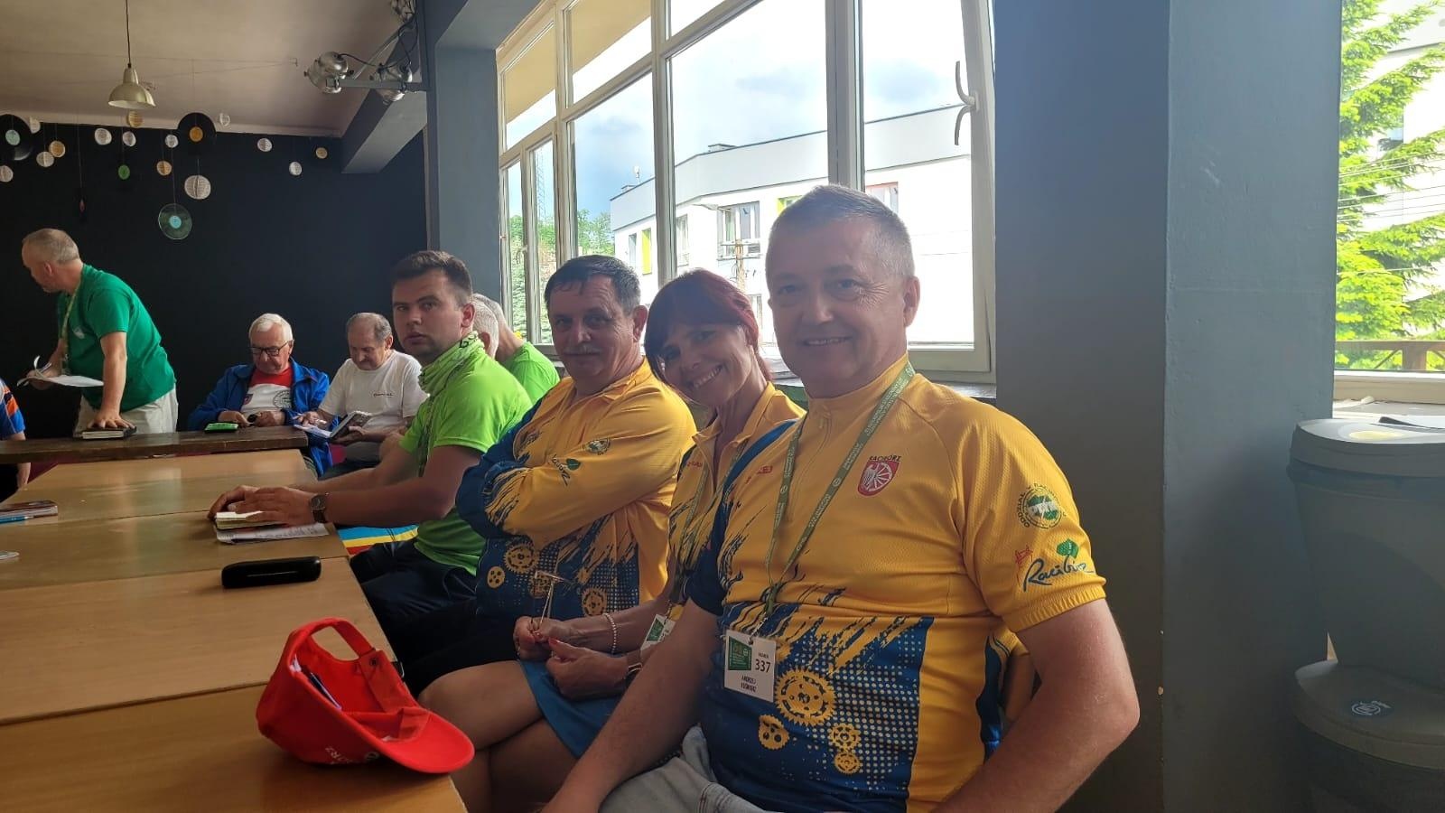 Zdjęcie w galerii na portalu naszraciborz.pl: Raciborzanie na zlocie przodowników turystyki kolarskiej wiadomości z regionu