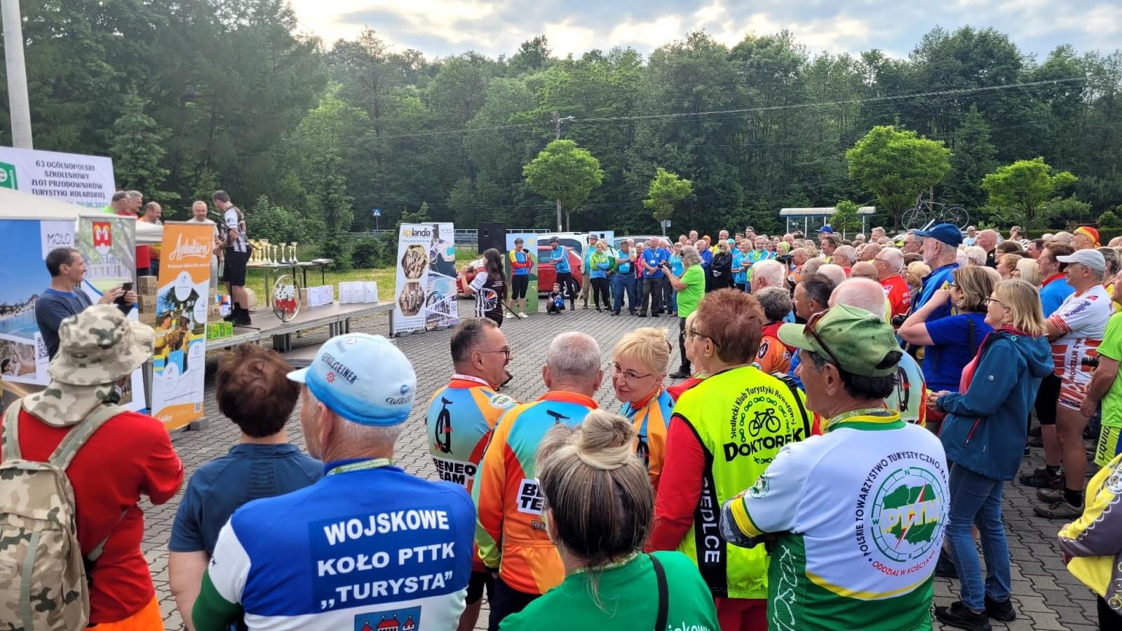 Zdjęcie w galerii na portalu naszraciborz.pl: Raciborzanie na zlocie przodowników turystyki kolarskiej wiadomości z regionu