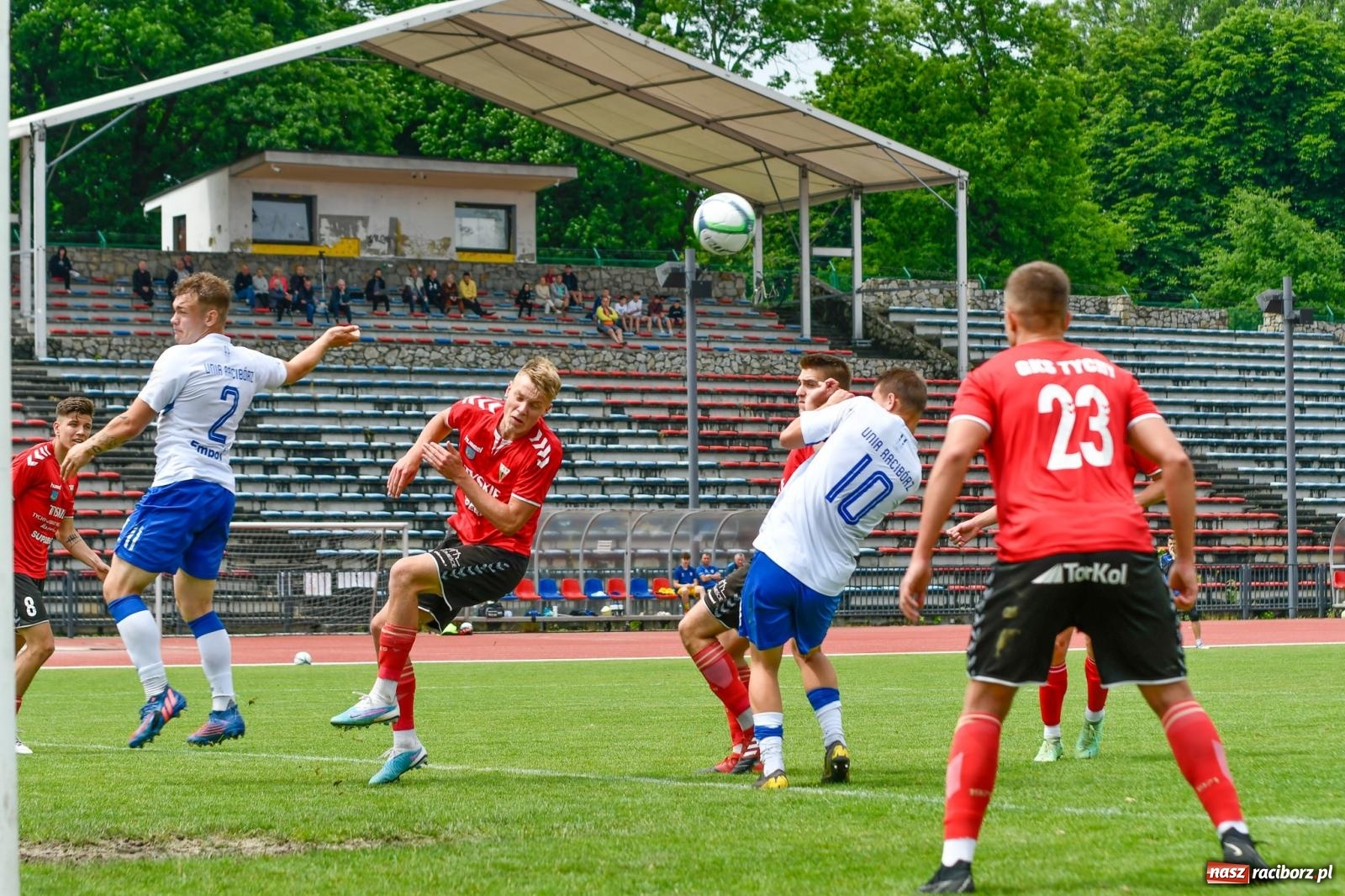Zdjęcie w galerii na portalu naszraciborz.pl: Unia Racibórz porażką z Tychami żegna IV ligę wiadomości z regionu