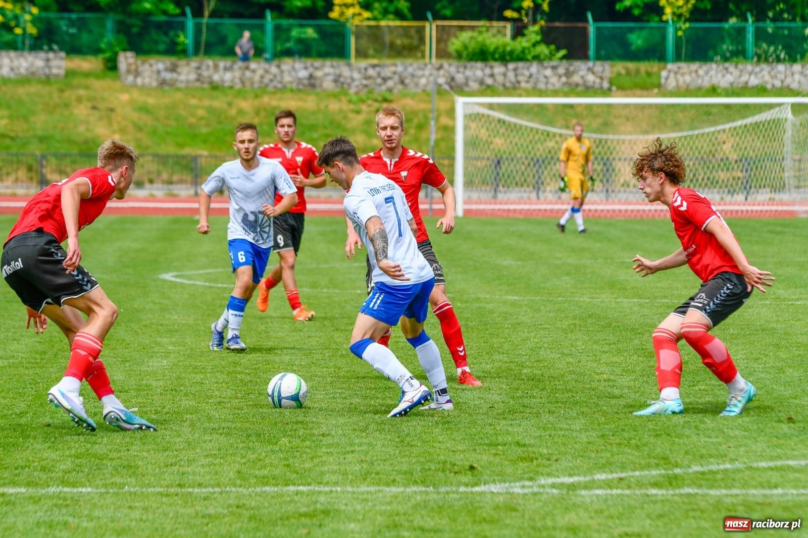 Zdjęcie w galerii na portalu naszraciborz.pl: Unia Racibórz porażką z Tychami żegna IV ligę wiadomości z regionu