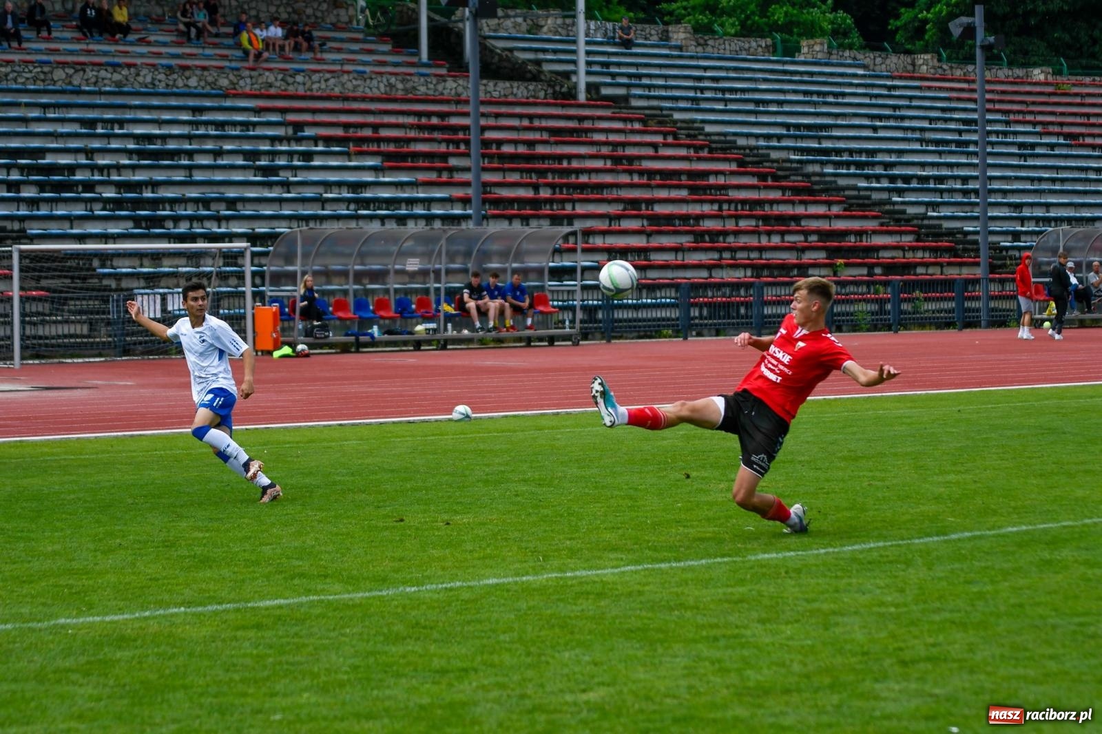 Zdjęcie w galerii na portalu naszraciborz.pl: Unia Racibórz porażką z Tychami żegna IV ligę wiadomości z regionu