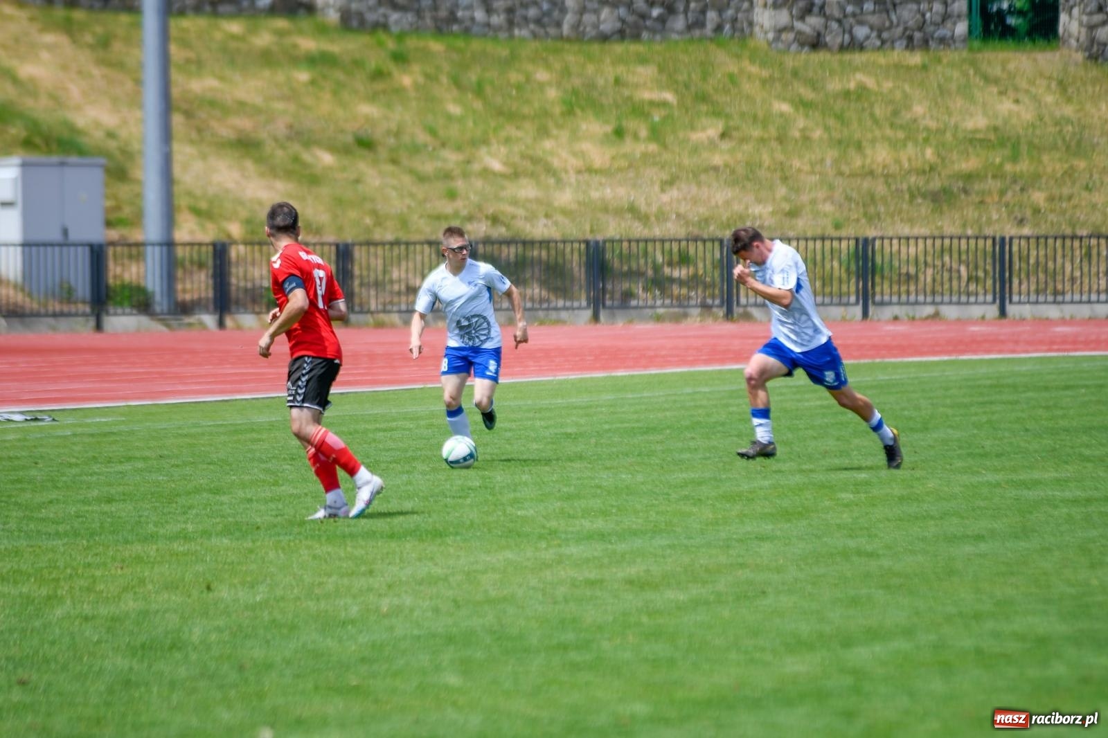 Zdjęcie w galerii na portalu naszraciborz.pl: Unia Racibórz porażką z Tychami żegna IV ligę wiadomości z regionu