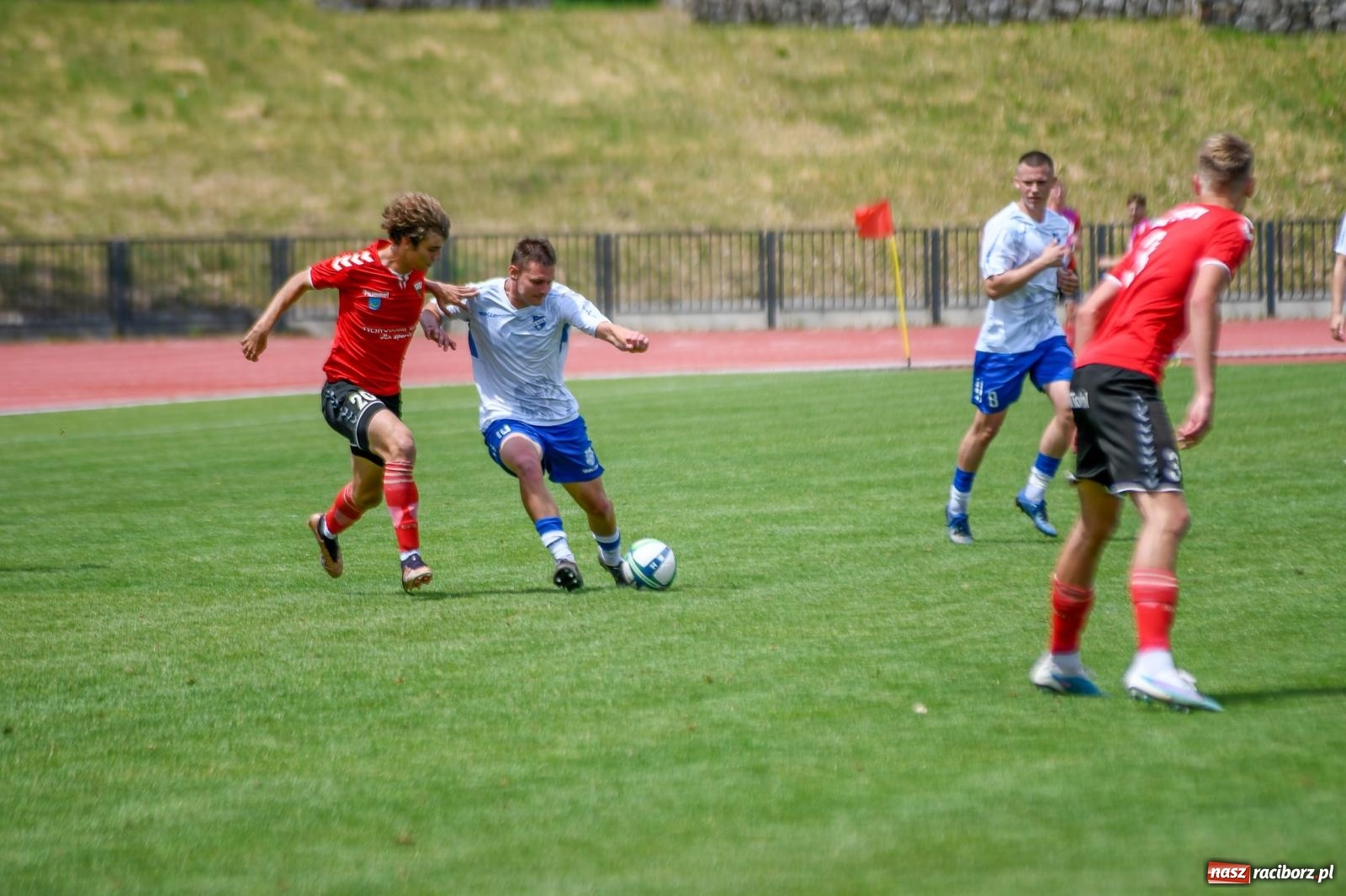 Zdjęcie w galerii na portalu naszraciborz.pl: Unia Racibórz porażką z Tychami żegna IV ligę wiadomości z regionu