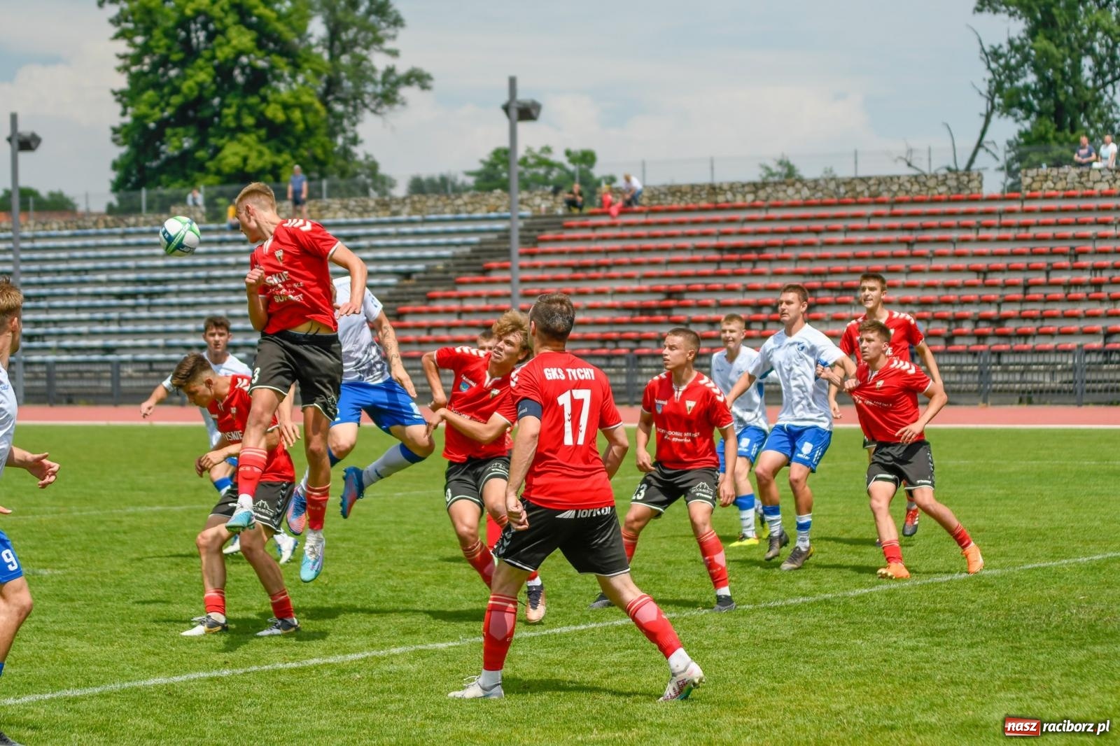 Zdjęcie w galerii na portalu naszraciborz.pl: Unia Racibórz porażką z Tychami żegna IV ligę wiadomości z regionu