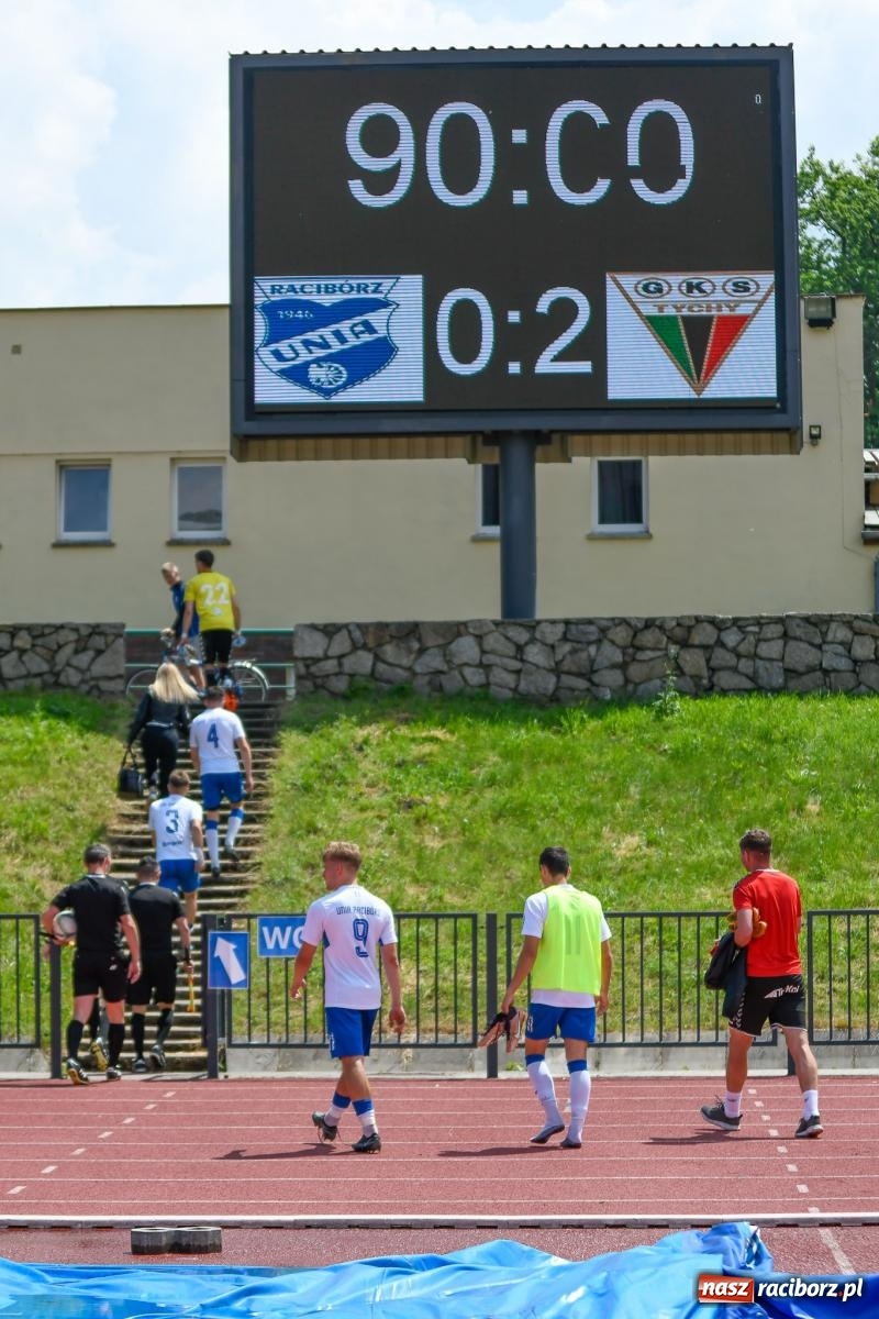 Zdjęcie w galerii na portalu naszraciborz.pl: Unia Racibórz porażką z Tychami żegna IV ligę wiadomości z regionu
