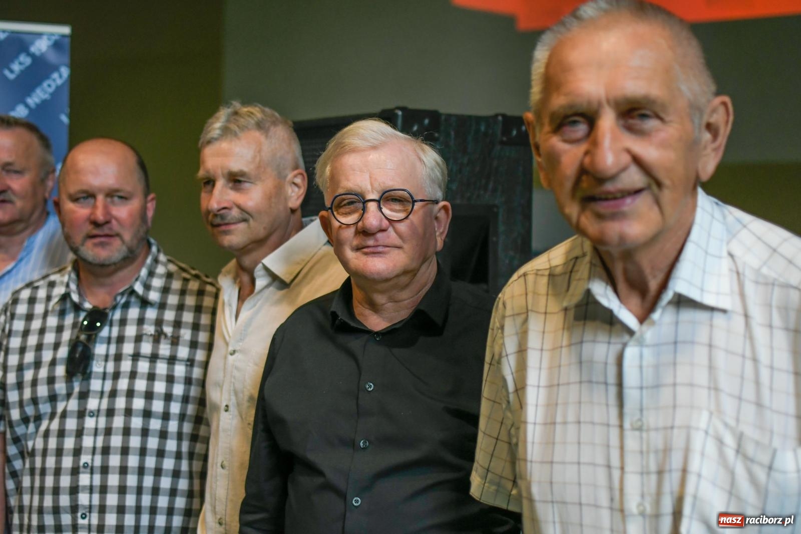 Zdjęcie w galerii na portalu naszraciborz.pl: Piłkarskie spotkanie pokoleń w Nędzy [FOTO i WIDEO] wiadomości z regionu