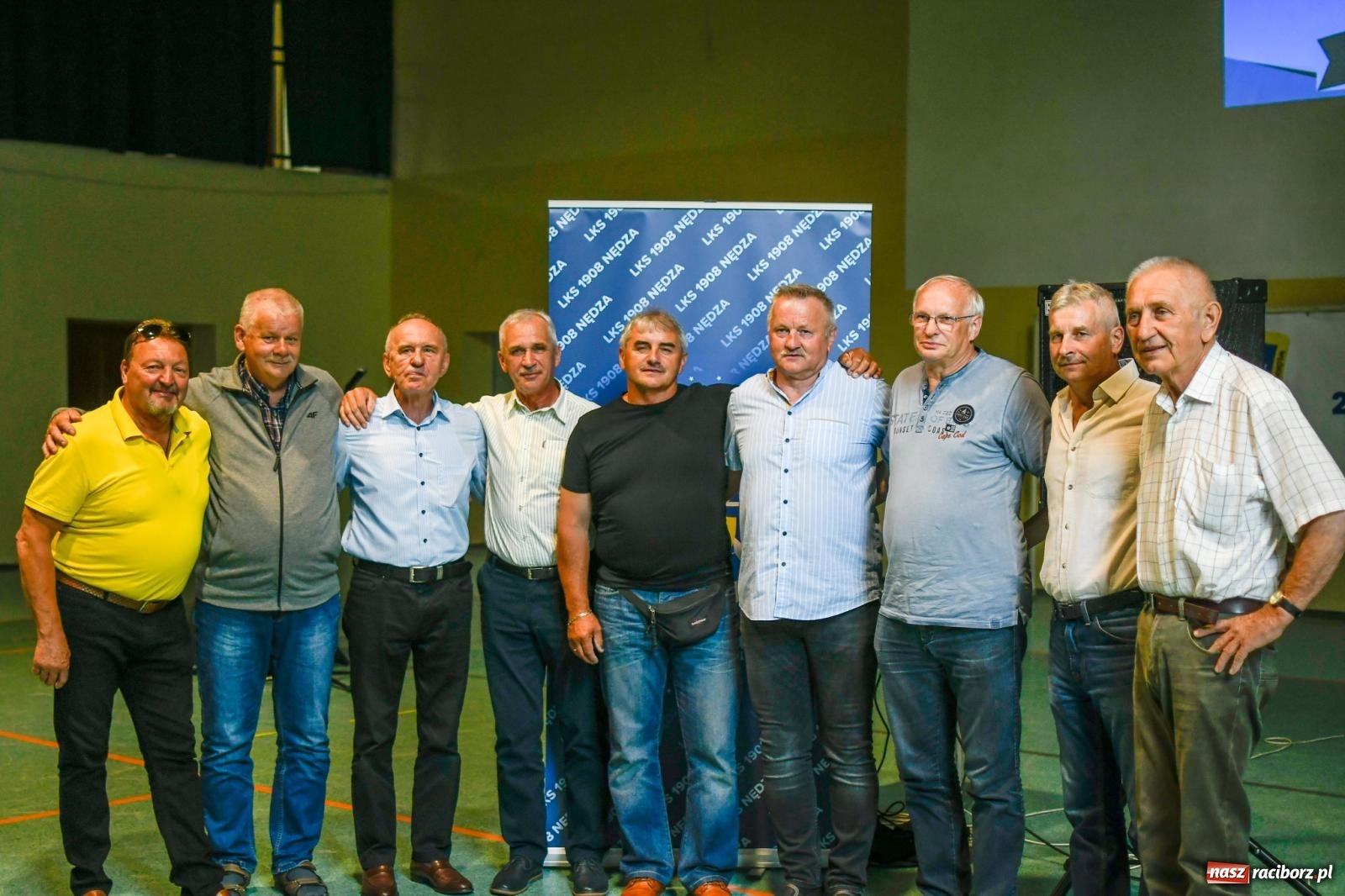 Zdjęcie w galerii na portalu naszraciborz.pl: Piłkarskie spotkanie pokoleń w Nędzy [FOTO i WIDEO] wiadomości z regionu