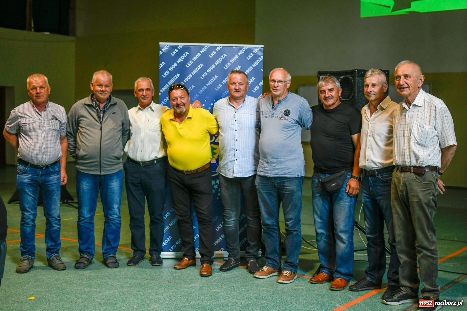 Zdjęcie w galerii na portalu naszraciborz.pl: Piłkarskie spotkanie pokoleń w Nędzy [FOTO i WIDEO] wiadomości z regionu