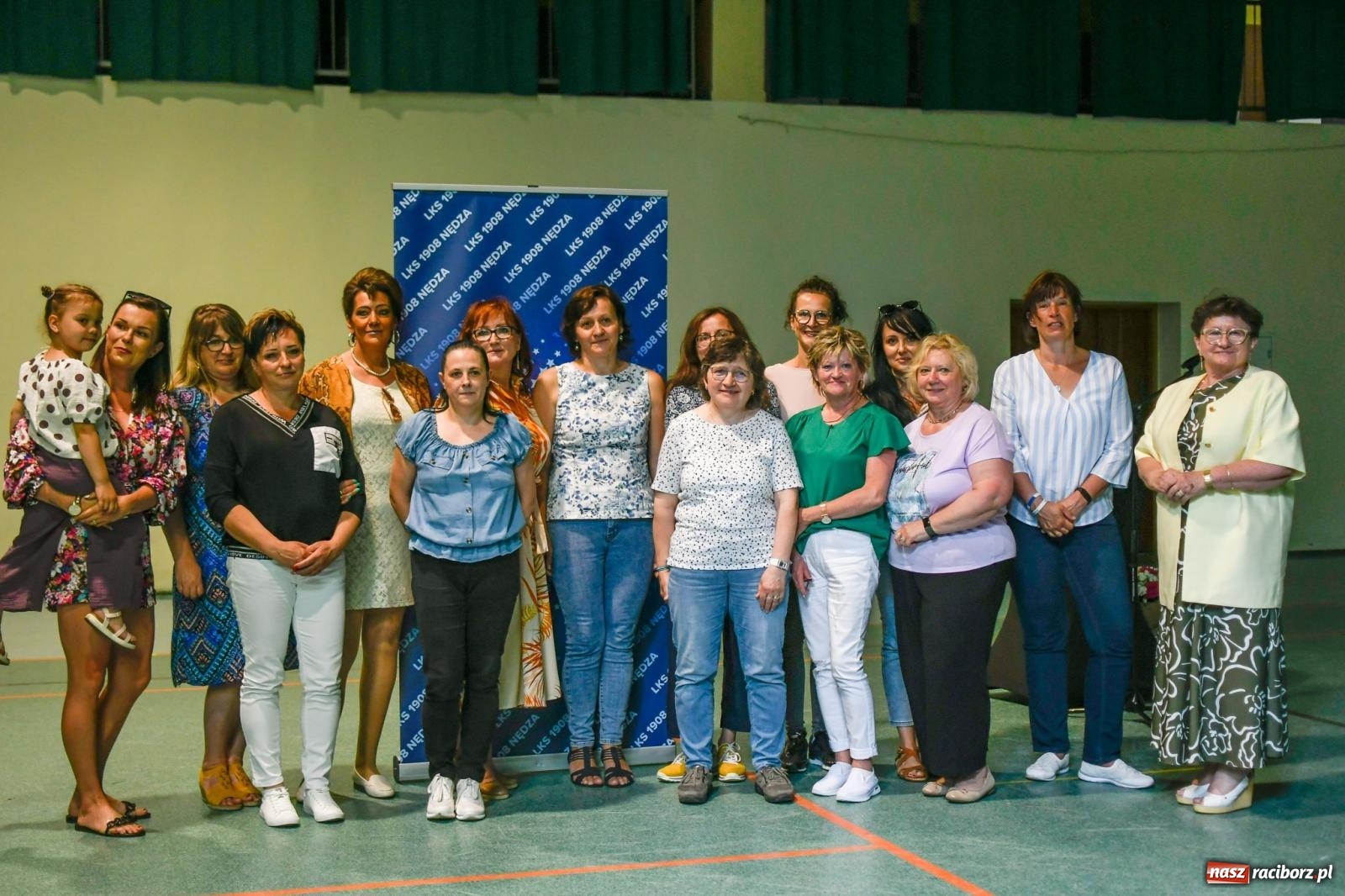 Zdjęcie w galerii na portalu naszraciborz.pl: Piłkarskie spotkanie pokoleń w Nędzy [FOTO i WIDEO] wiadomości z regionu
