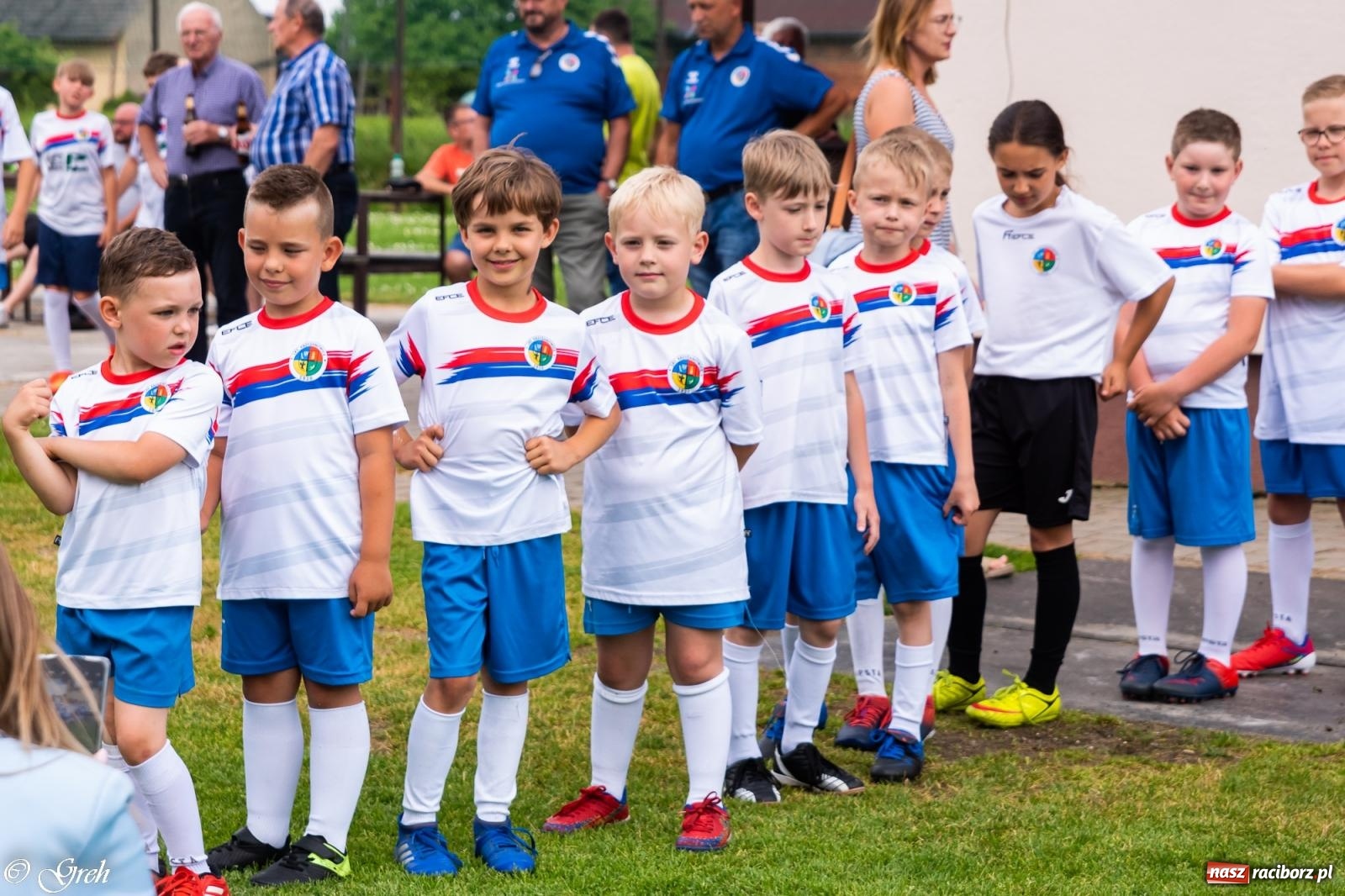 Zdjęcie w galerii na portalu naszraciborz.pl: O mistrzostwie zdecyduje ostatnia kolejka. Państwo Kubikowie z podziękowaniami [FOTO] wiadomości z regionu