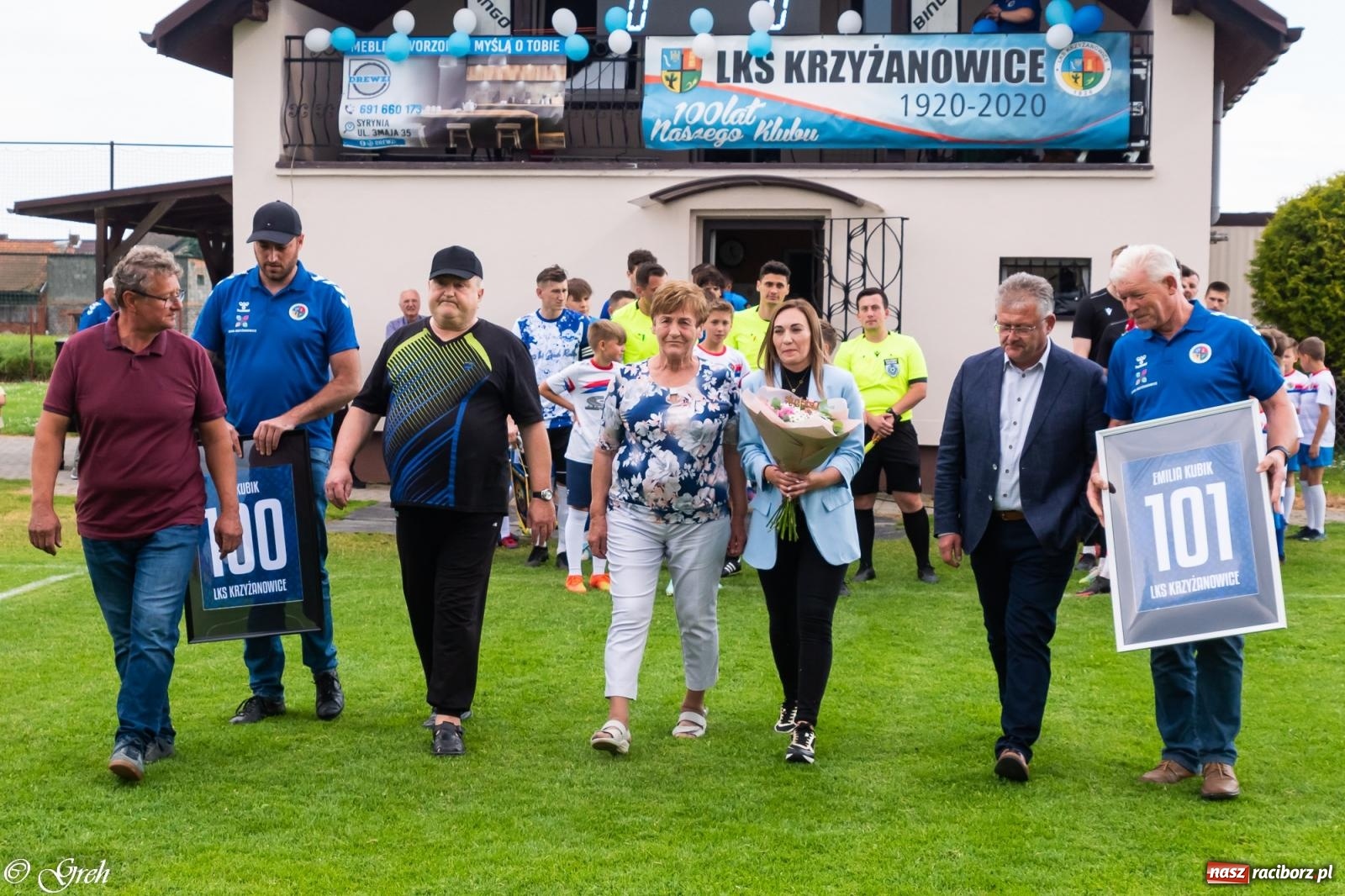 Zdjęcie w galerii na portalu naszraciborz.pl: O mistrzostwie zdecyduje ostatnia kolejka. Państwo Kubikowie z podziękowaniami [FOTO] wiadomości z regionu