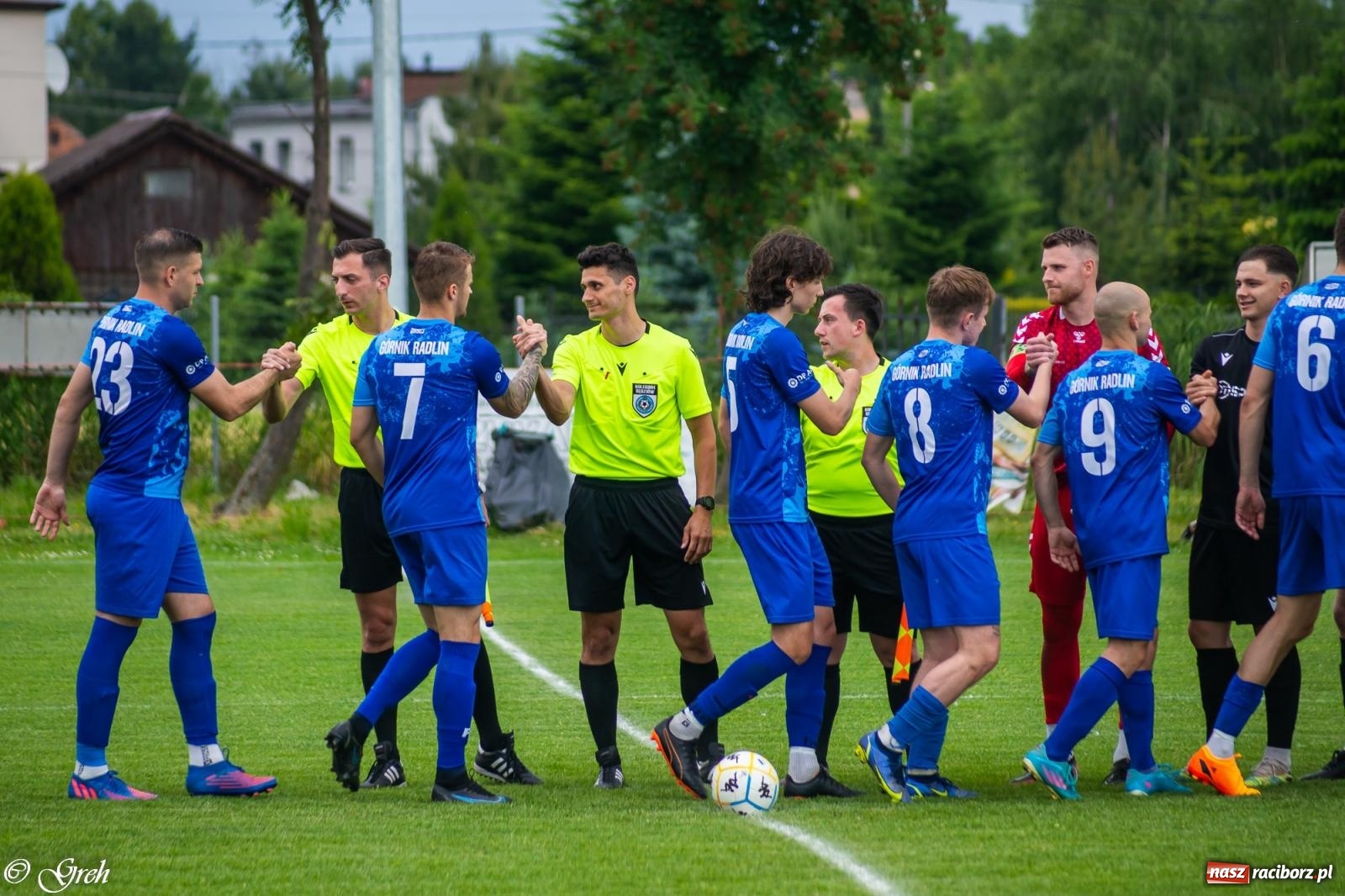 Zdjęcie w galerii na portalu naszraciborz.pl: O mistrzostwie zdecyduje ostatnia kolejka. Państwo Kubikowie z podziękowaniami [FOTO] wiadomości z regionu