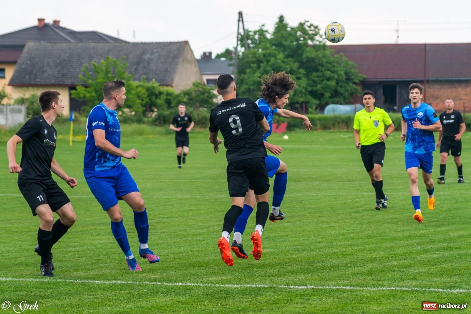 Zdjęcie w galerii na portalu naszraciborz.pl: O mistrzostwie zdecyduje ostatnia kolejka. Państwo Kubikowie z podziękowaniami [FOTO] wiadomości z regionu