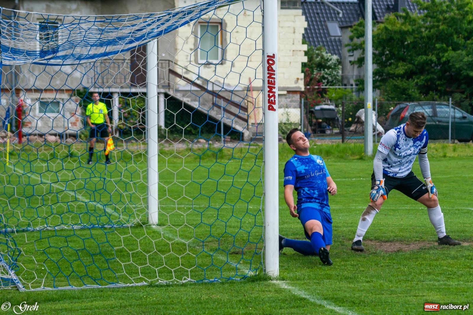 Zdjęcie w galerii na portalu naszraciborz.pl: O mistrzostwie zdecyduje ostatnia kolejka. Państwo Kubikowie z podziękowaniami [FOTO] wiadomości z regionu