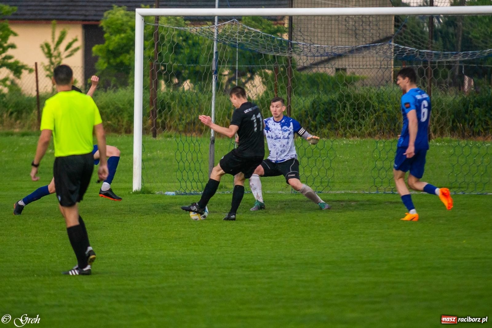 Zdjęcie w galerii na portalu naszraciborz.pl: O mistrzostwie zdecyduje ostatnia kolejka. Państwo Kubikowie z podziękowaniami [FOTO] wiadomości z regionu